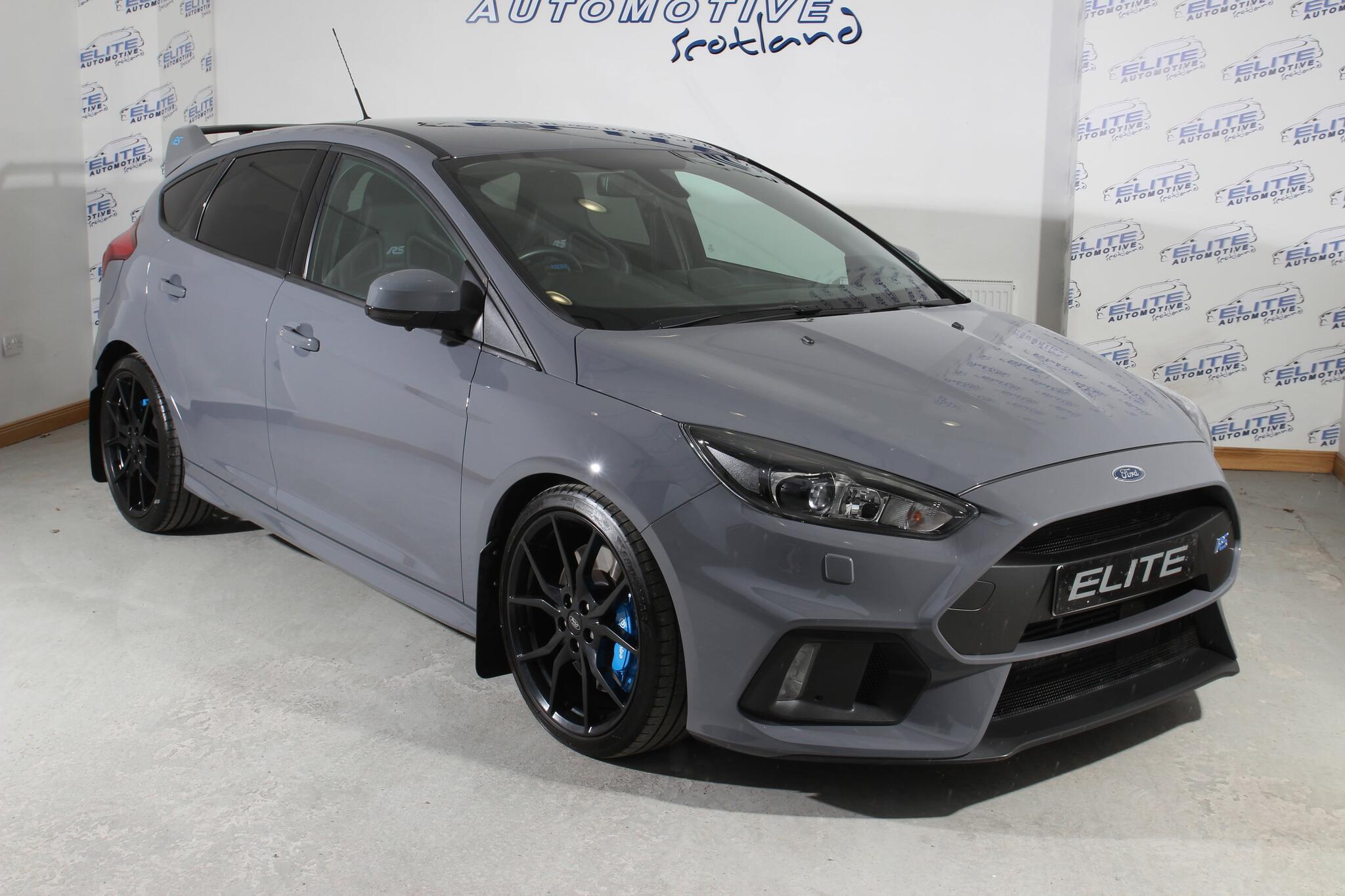 Ford Focus view 3