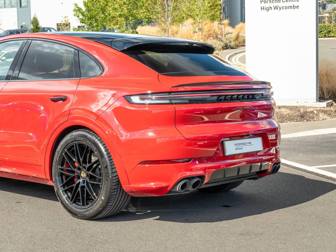 Porsche Cayenne view 8
