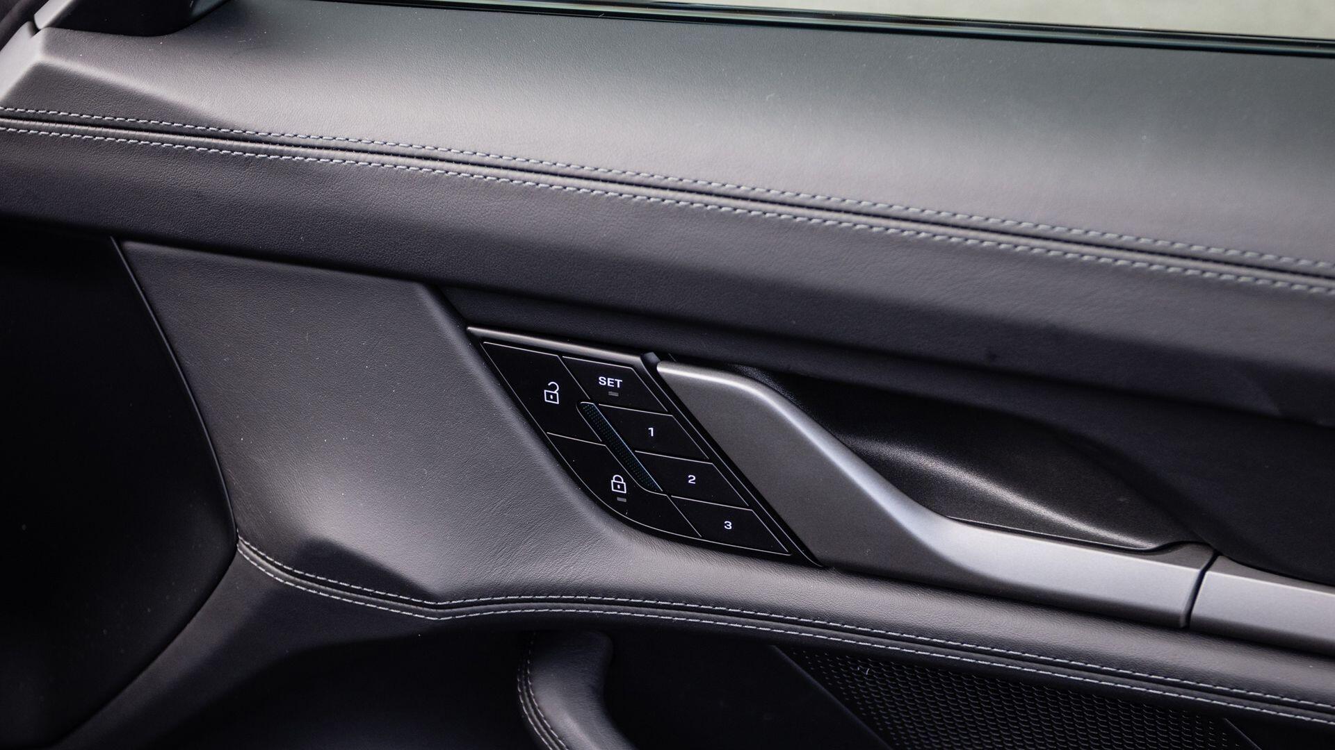 Porsche Taycan view 18