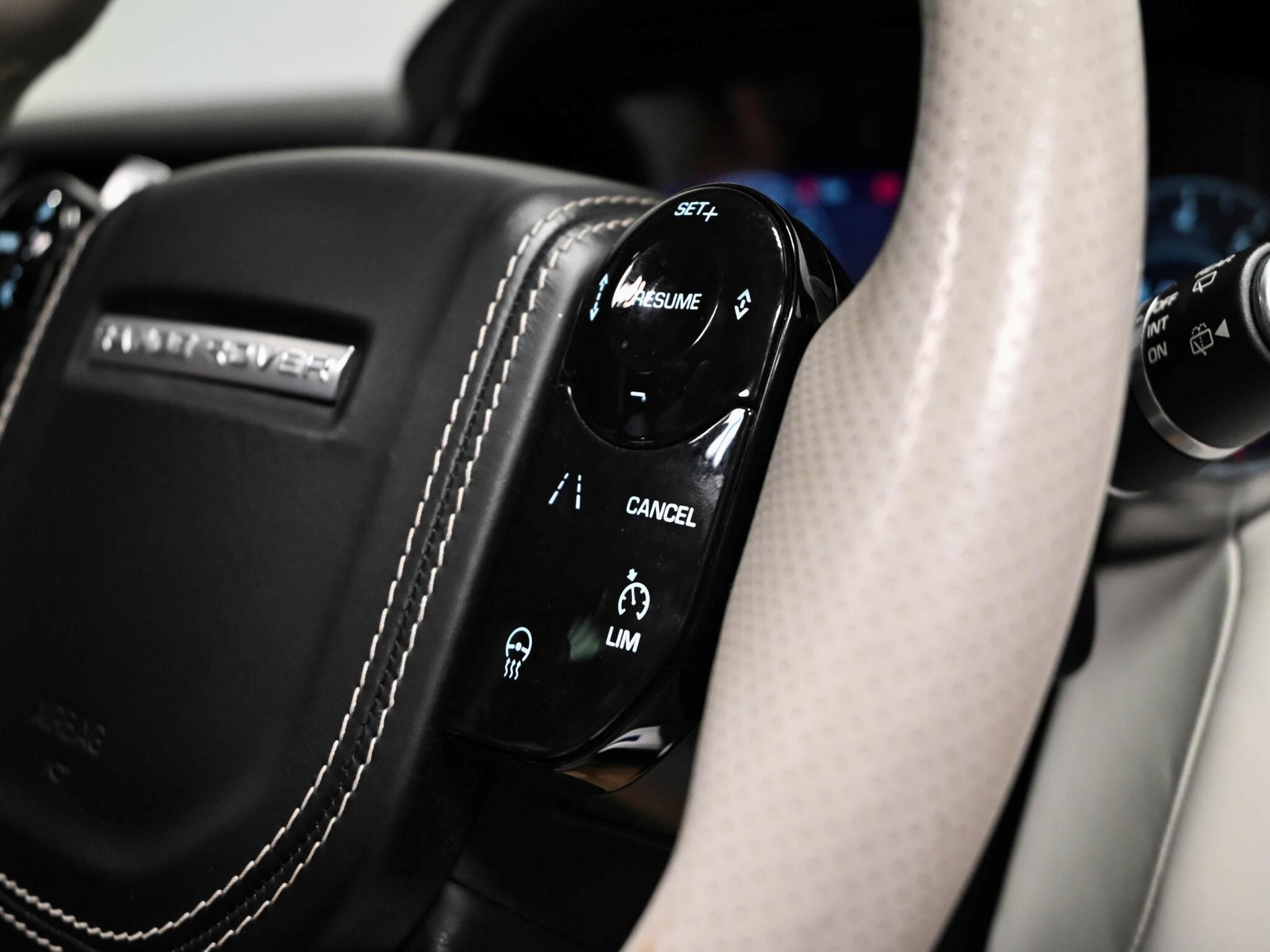 Land Rover Range Rover Sport view 16