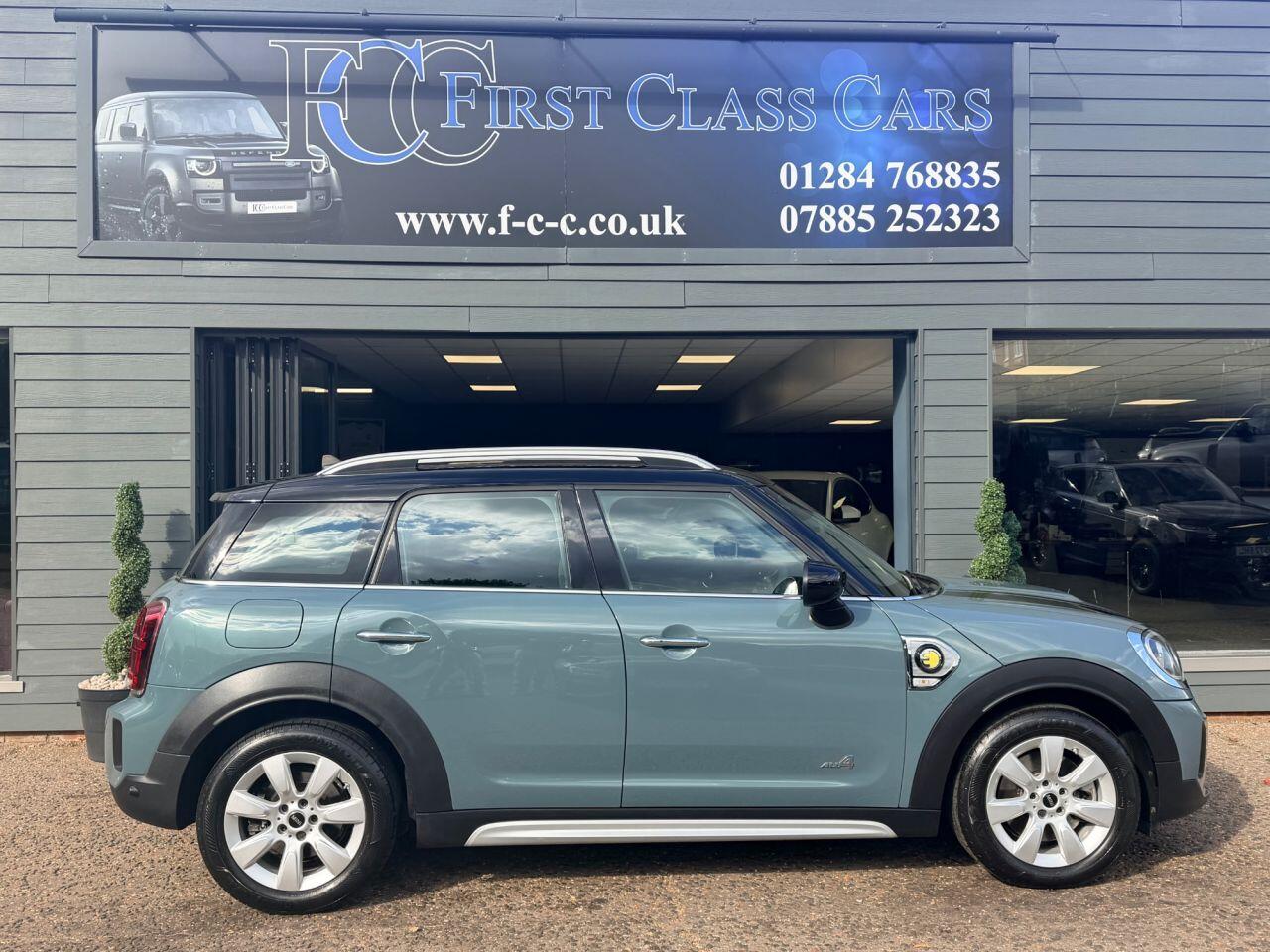 Mini Countryman view 2