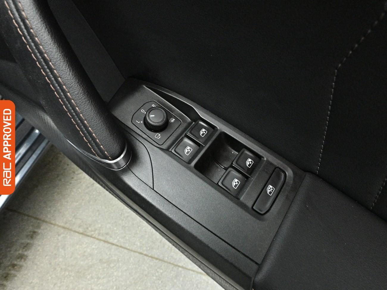 Cupra Leon view 24