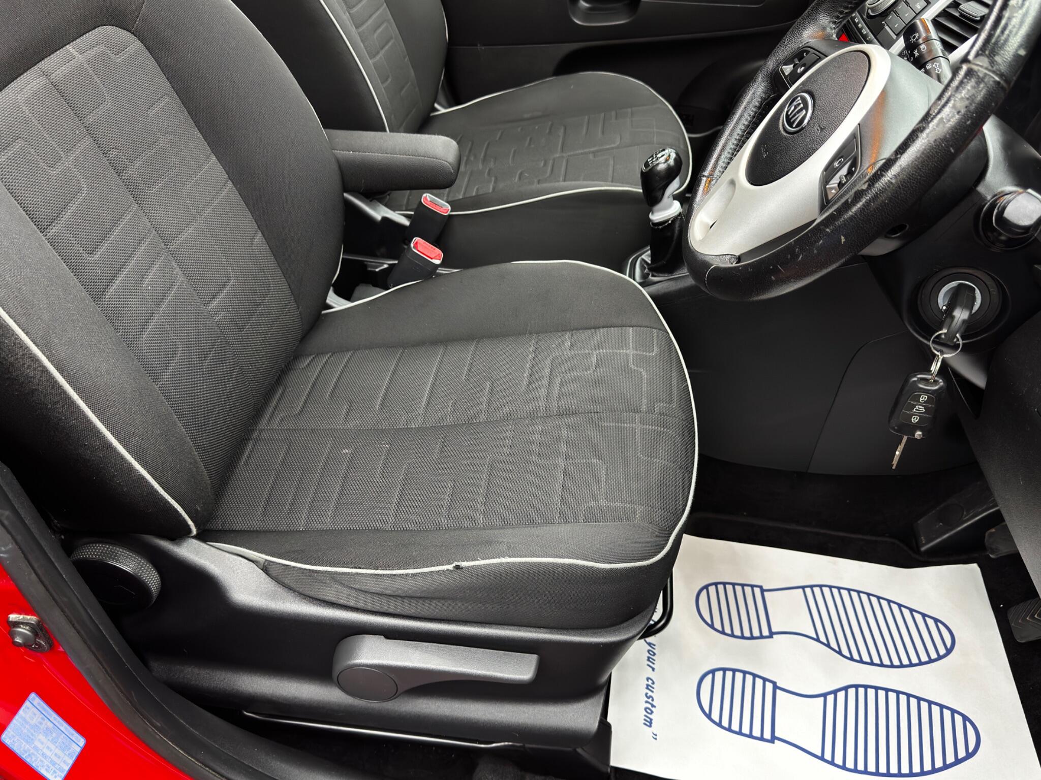 Kia Venga view 13