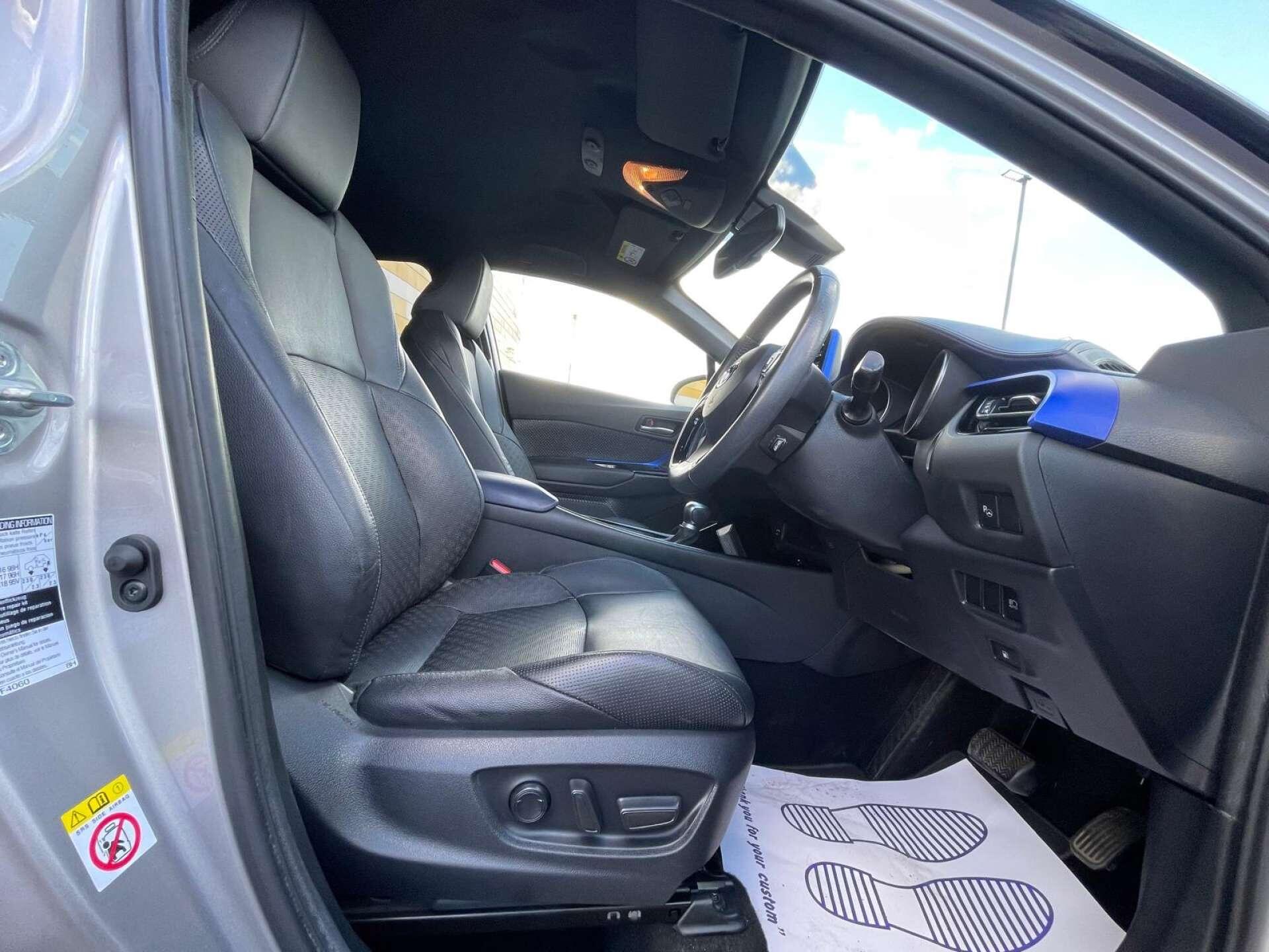 Toyota C-HR view 36