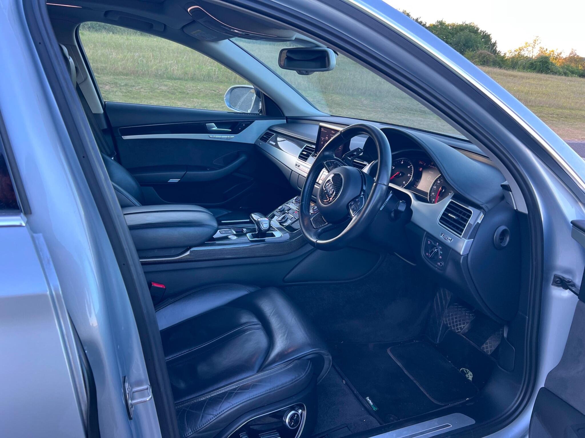 Audi A8 view 3