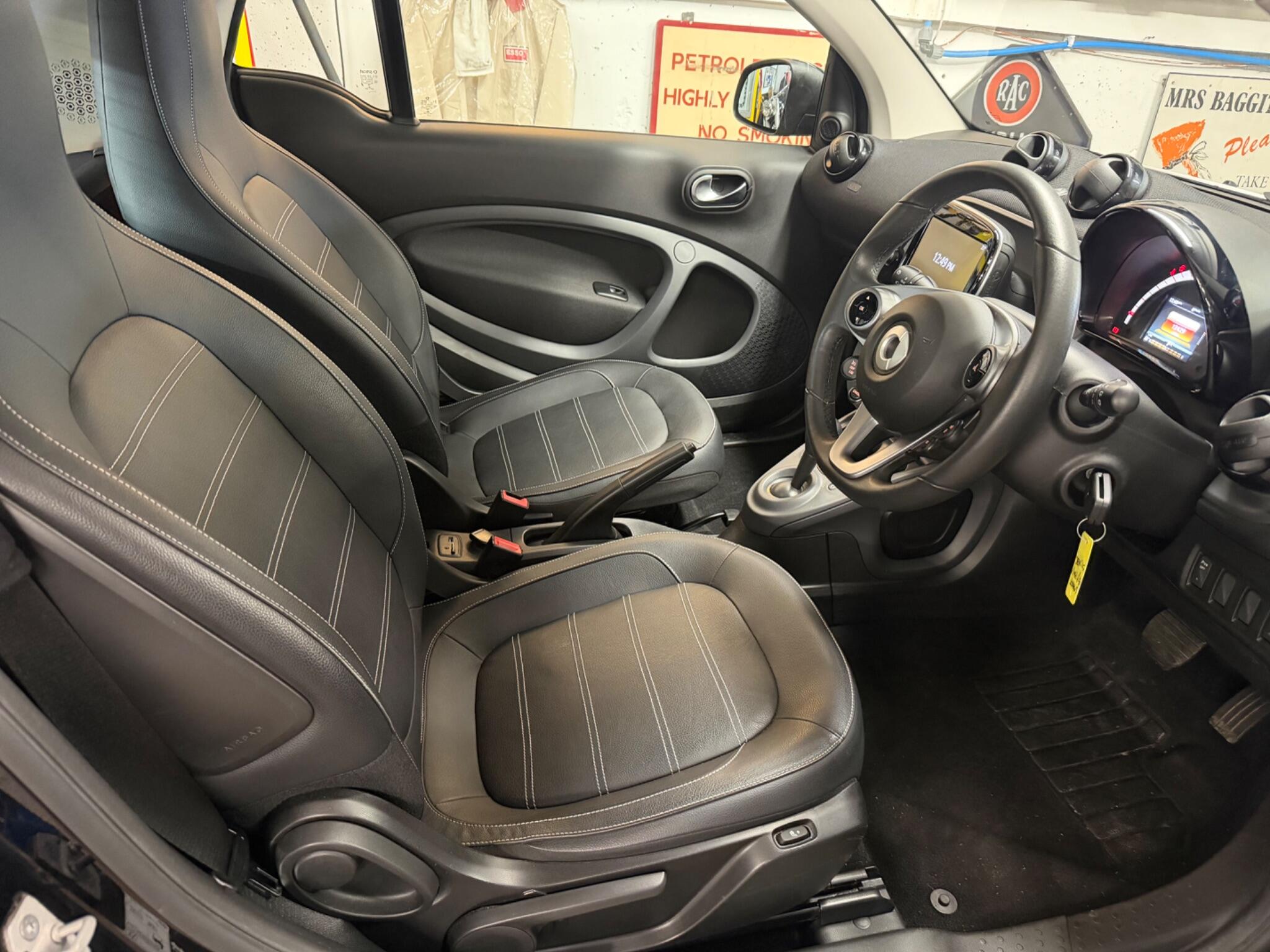Smart Fortwo view 11