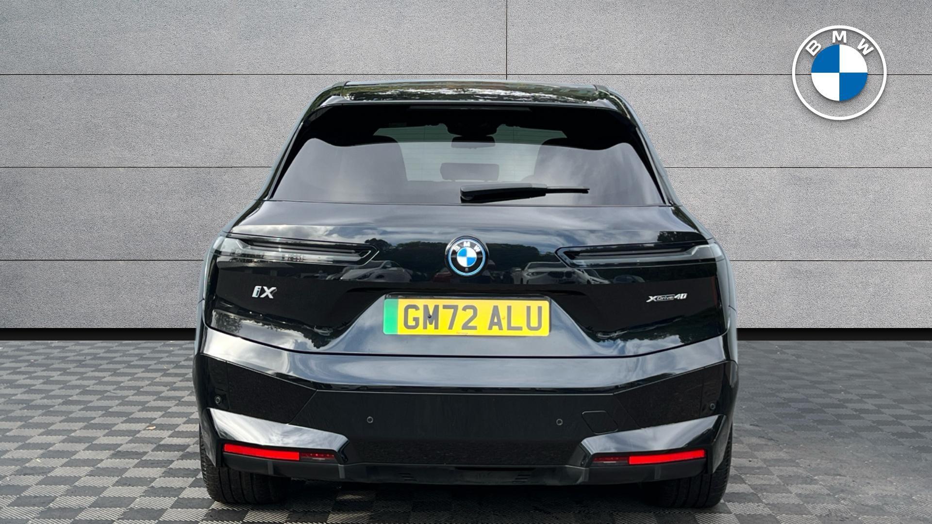 BMW Ix view 15