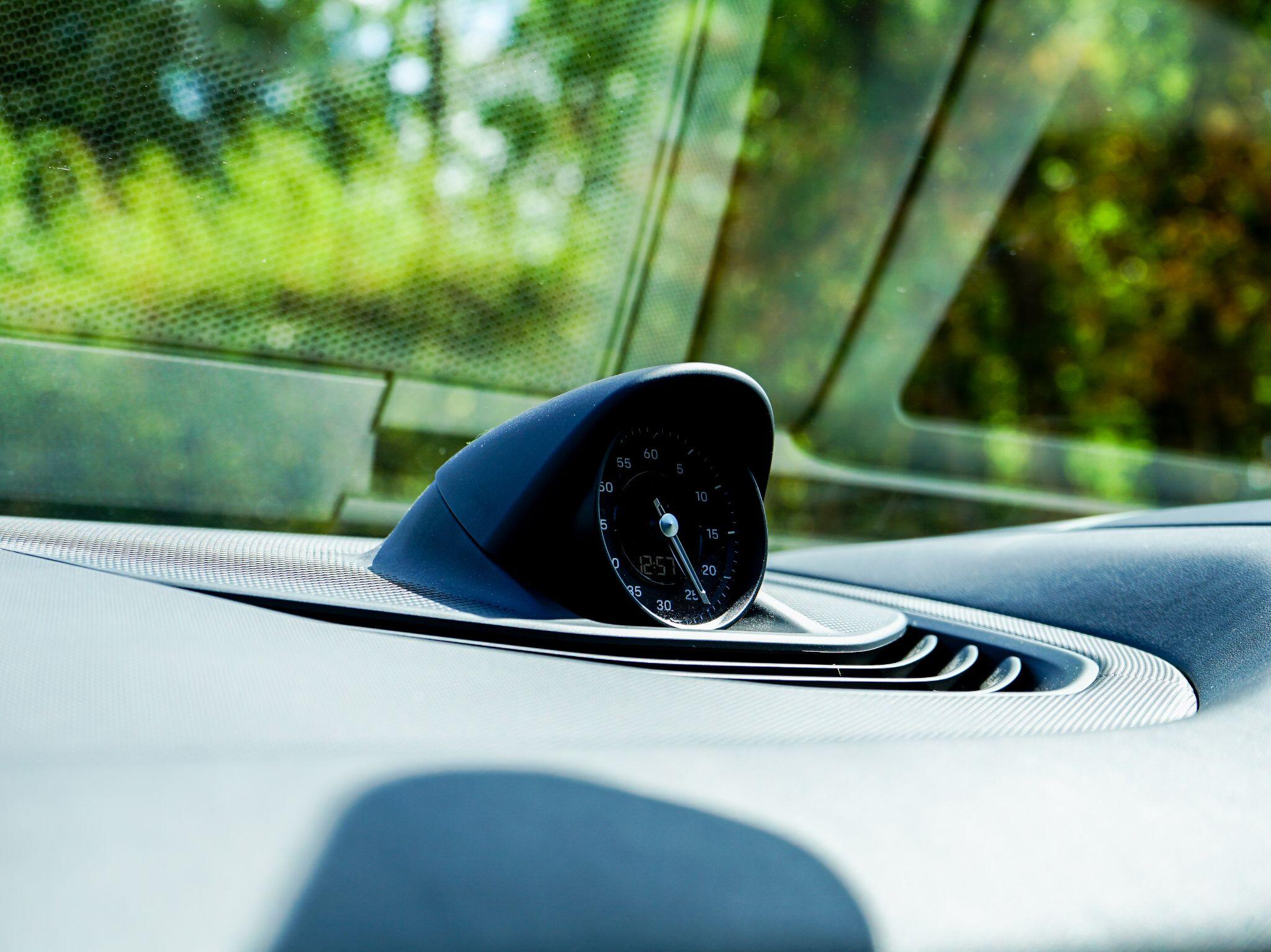 Porsche Taycan view 21