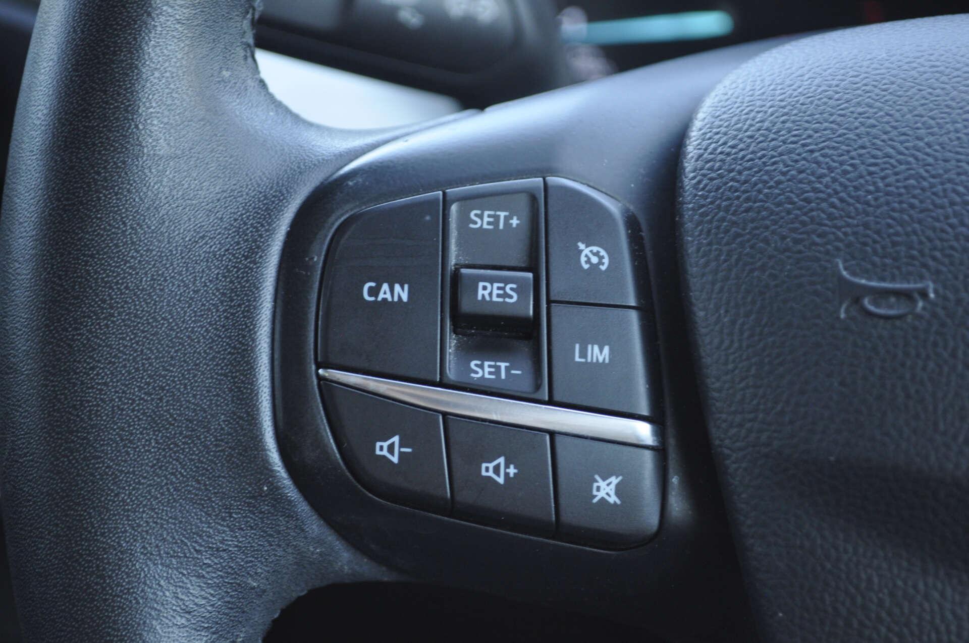 Ford Focus view 16