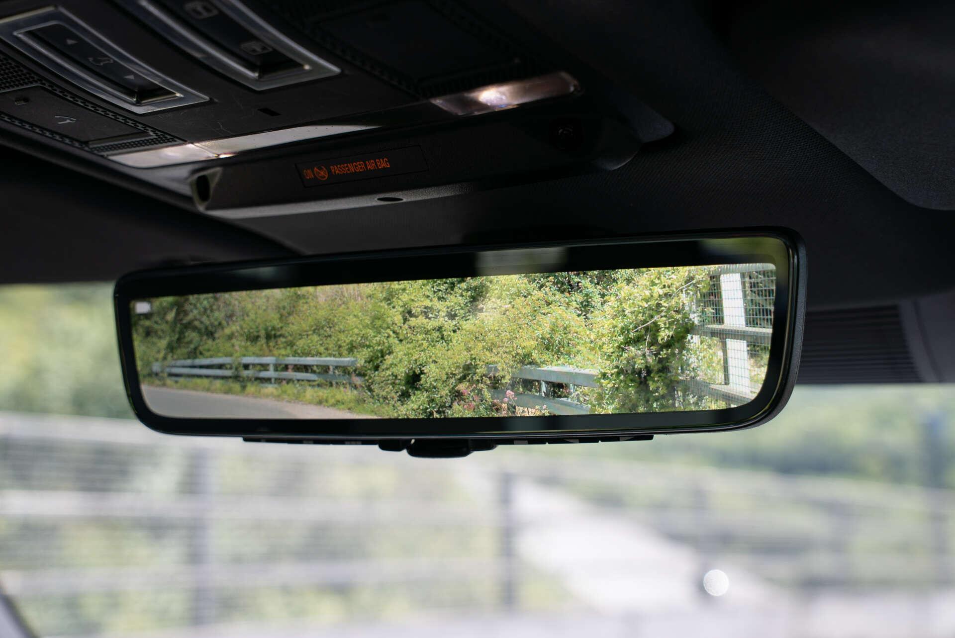 Land Rover Defender 90 view 51
