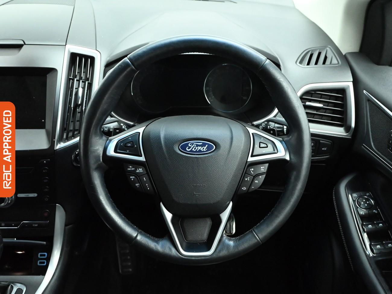 Ford Edge view 9