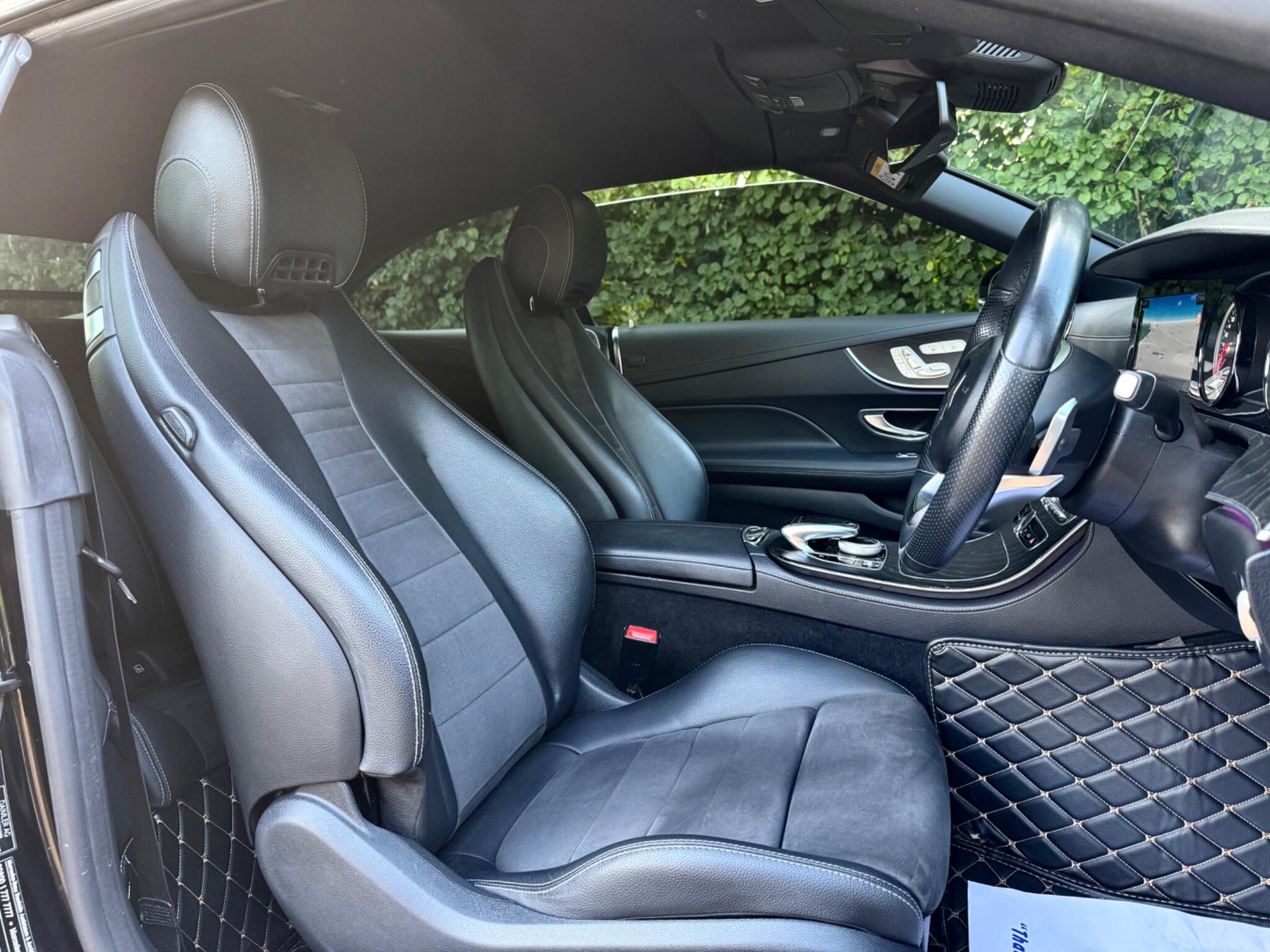 Mercedes-Benz E-Class view 4