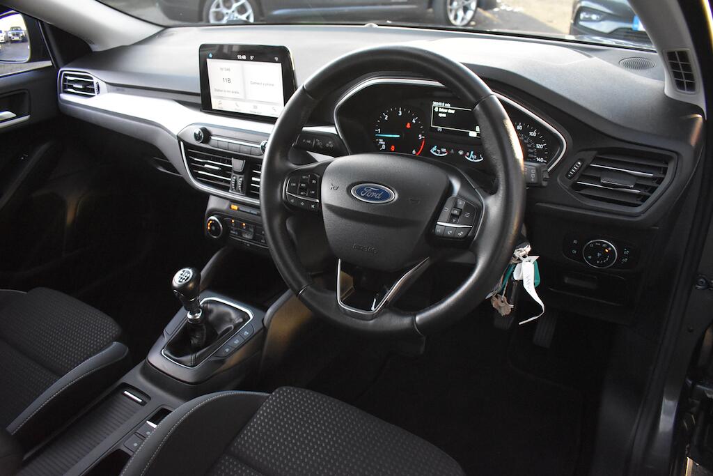Ford Focus view 10