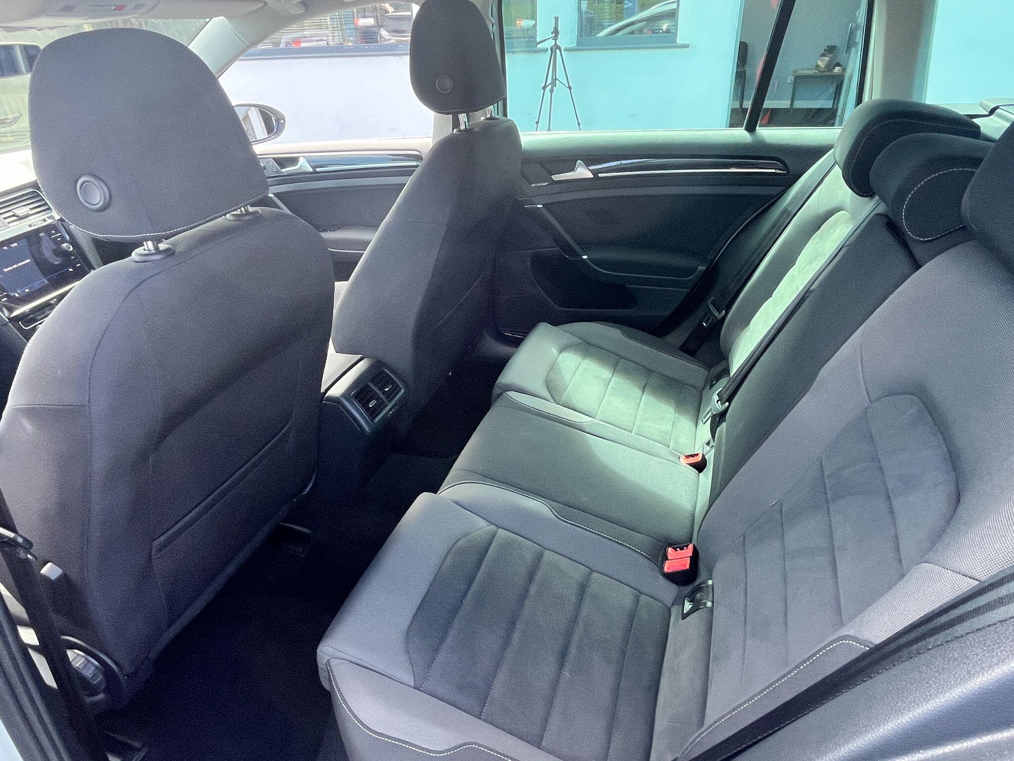 Volkswagen Golf view 26