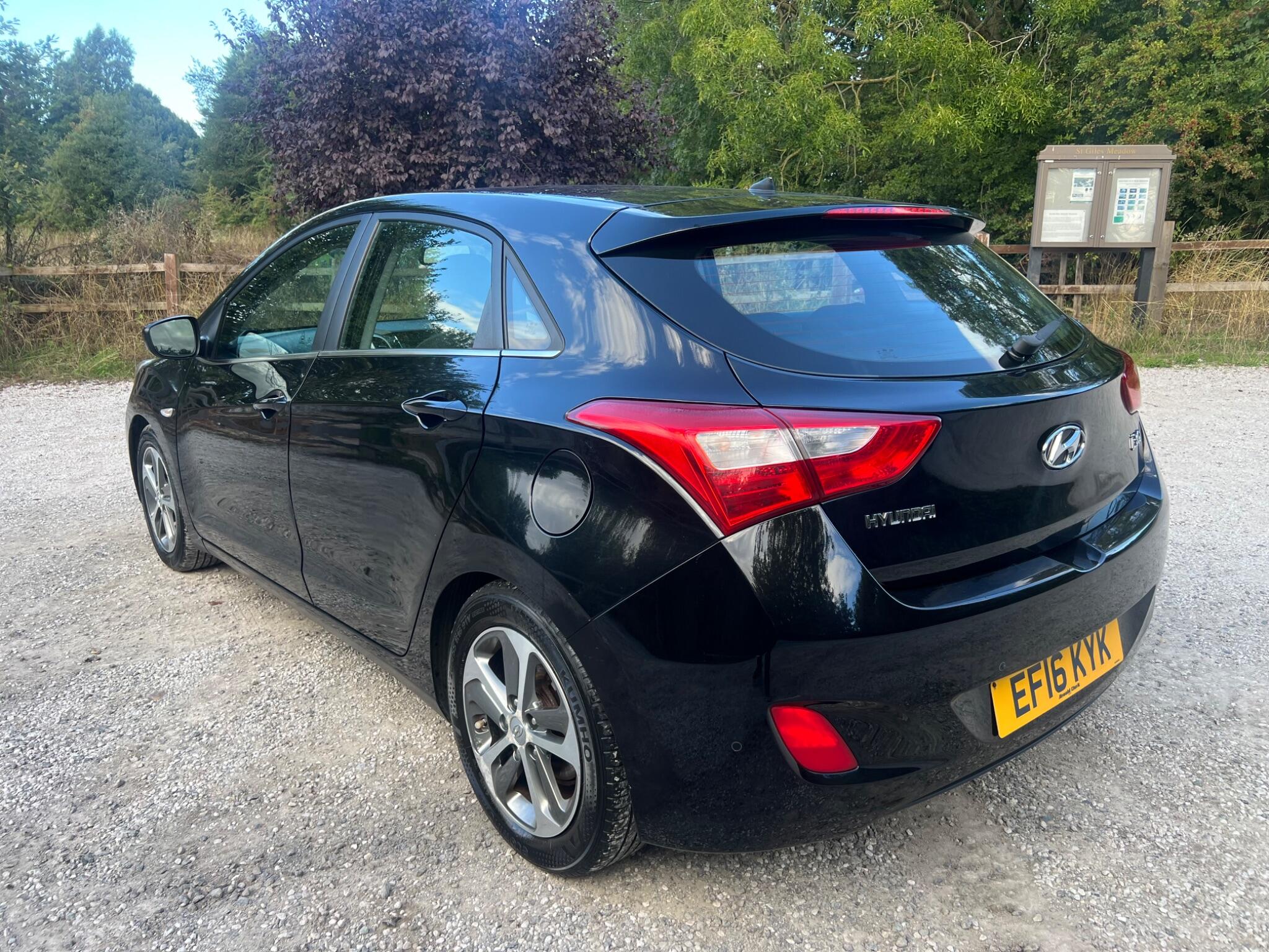 Hyundai i30 view 6