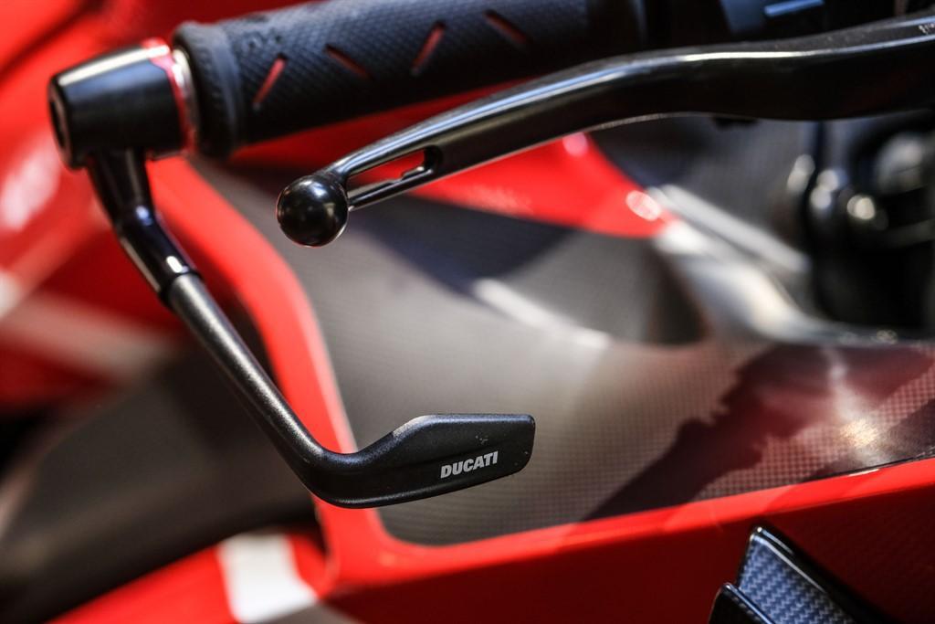 Ducati Superleggera V4 view 16