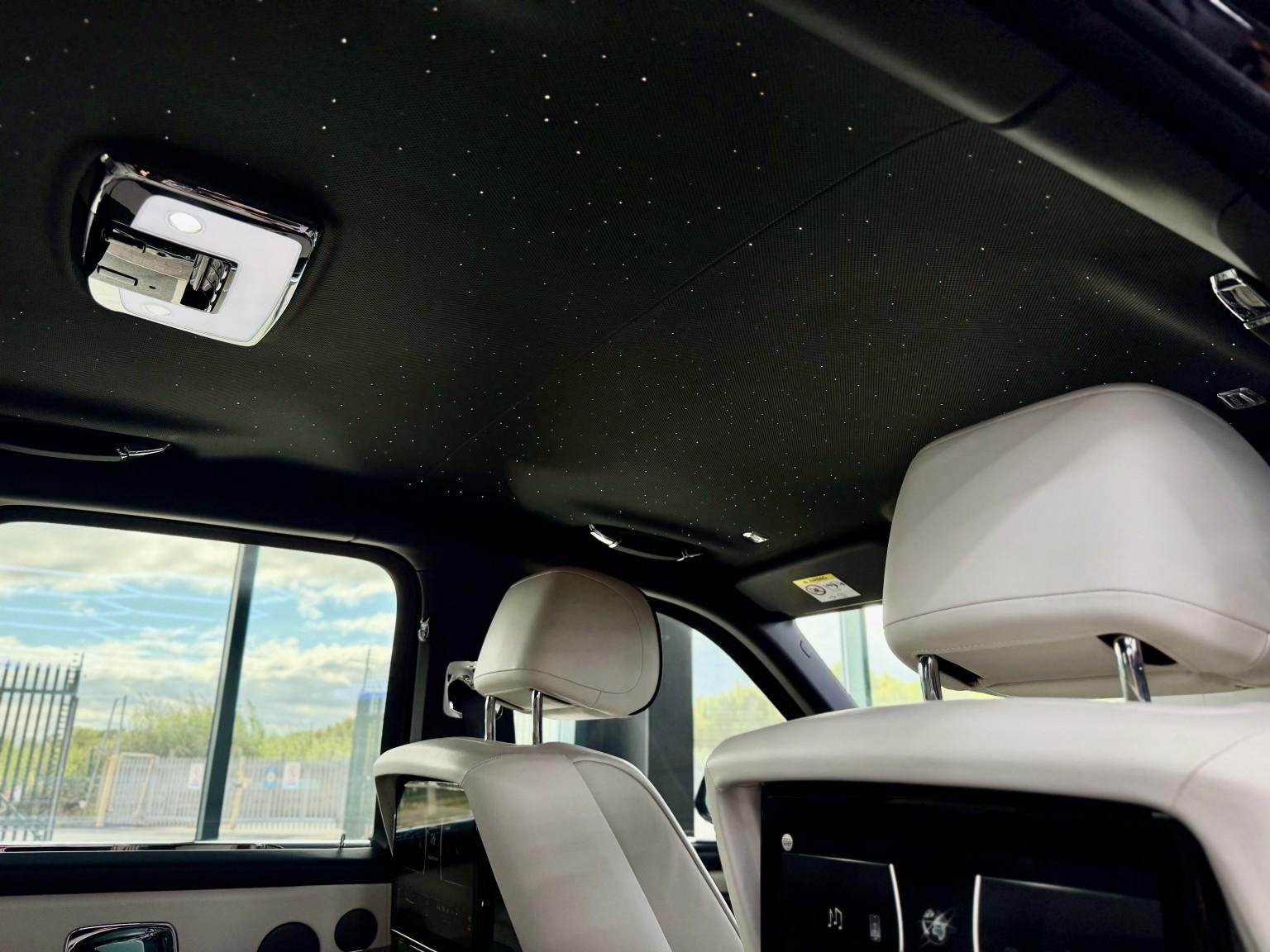 Rolls-Royce Cullinan view 75