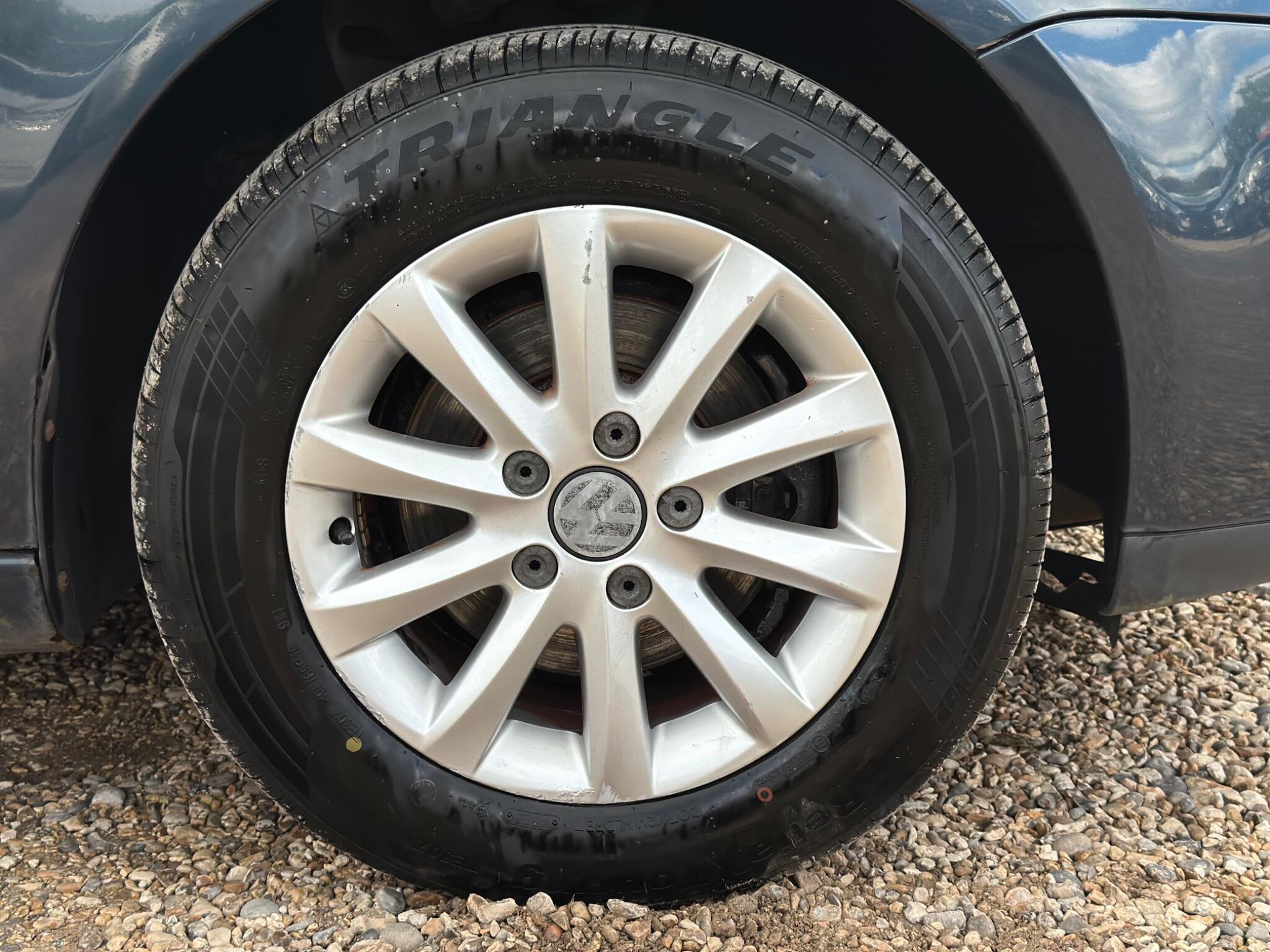 Volkswagen Golf view 52