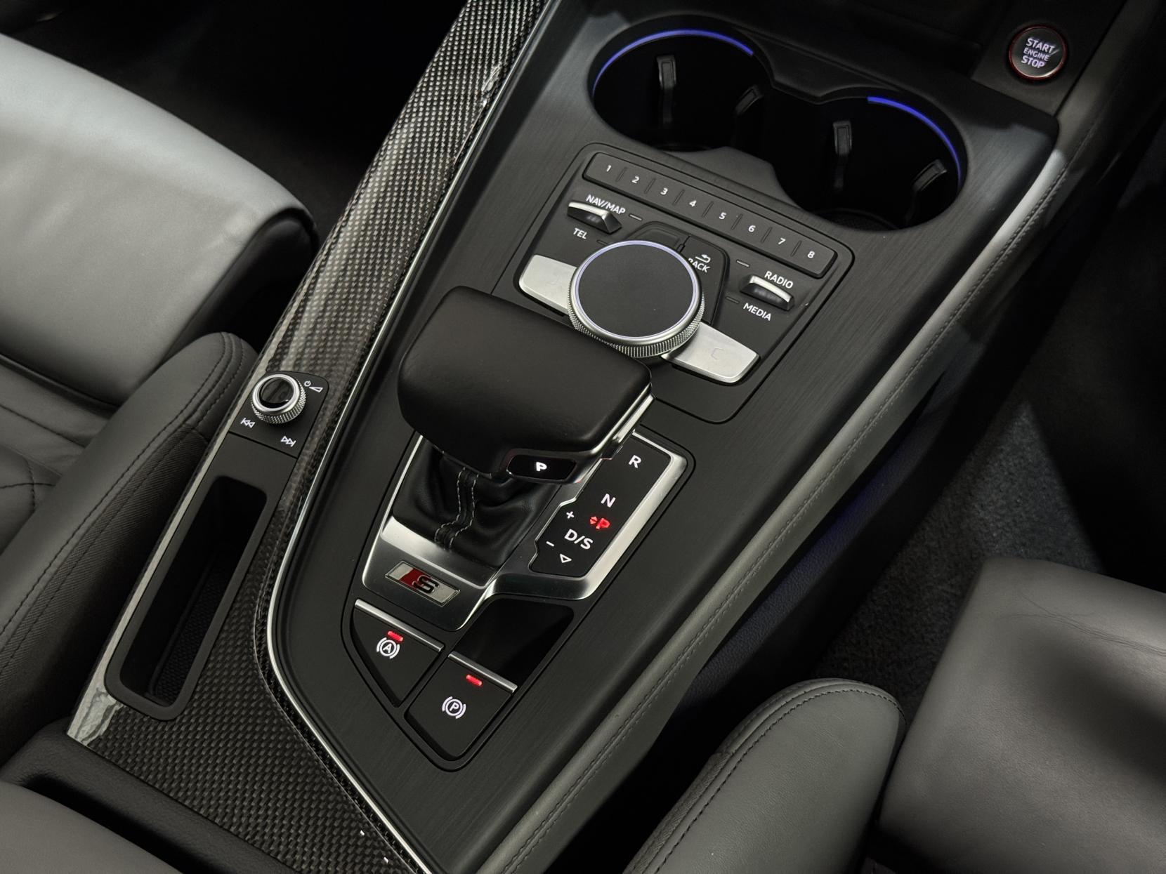 Audi S5 view 32