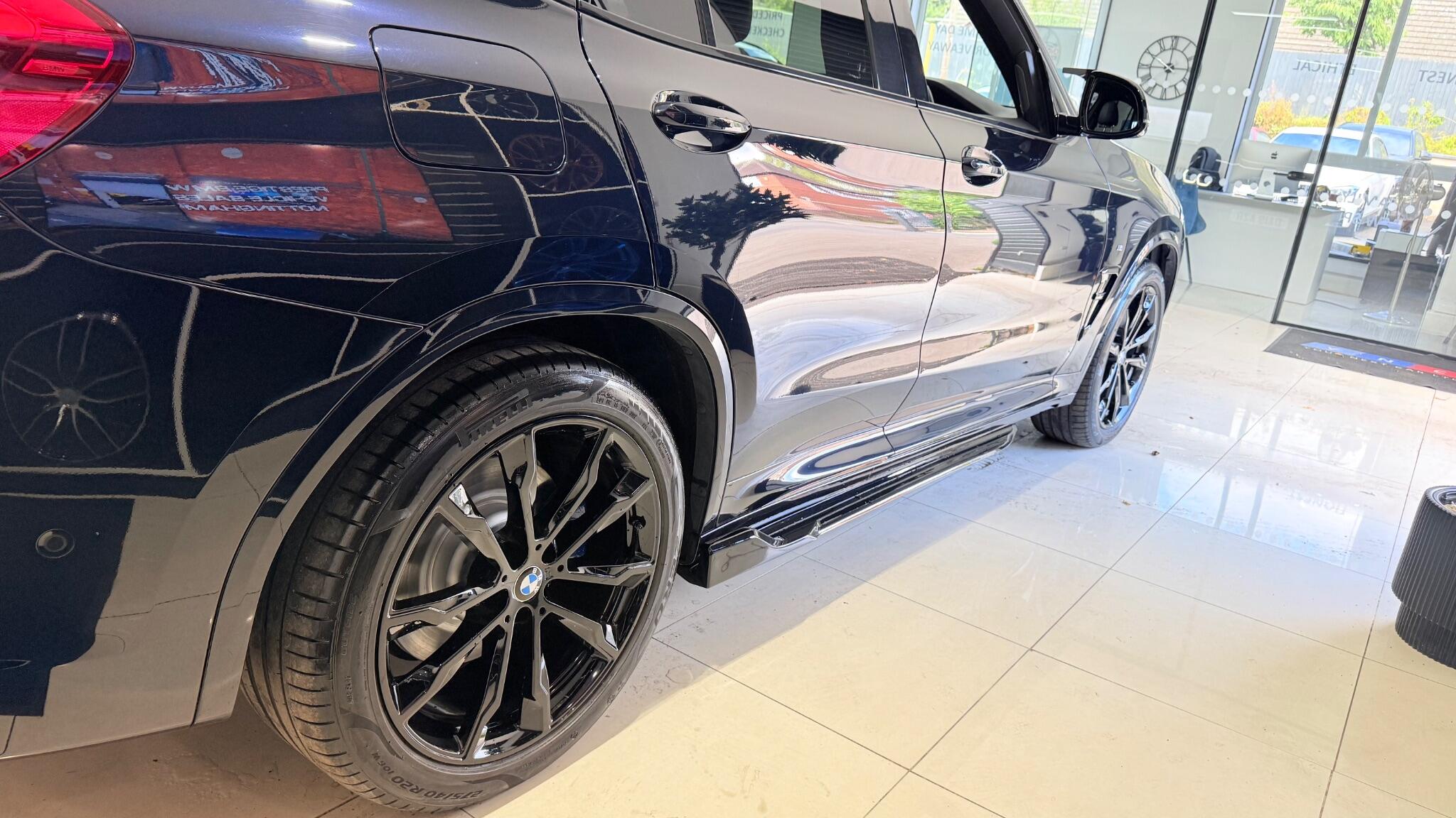 BMW X3 view 19