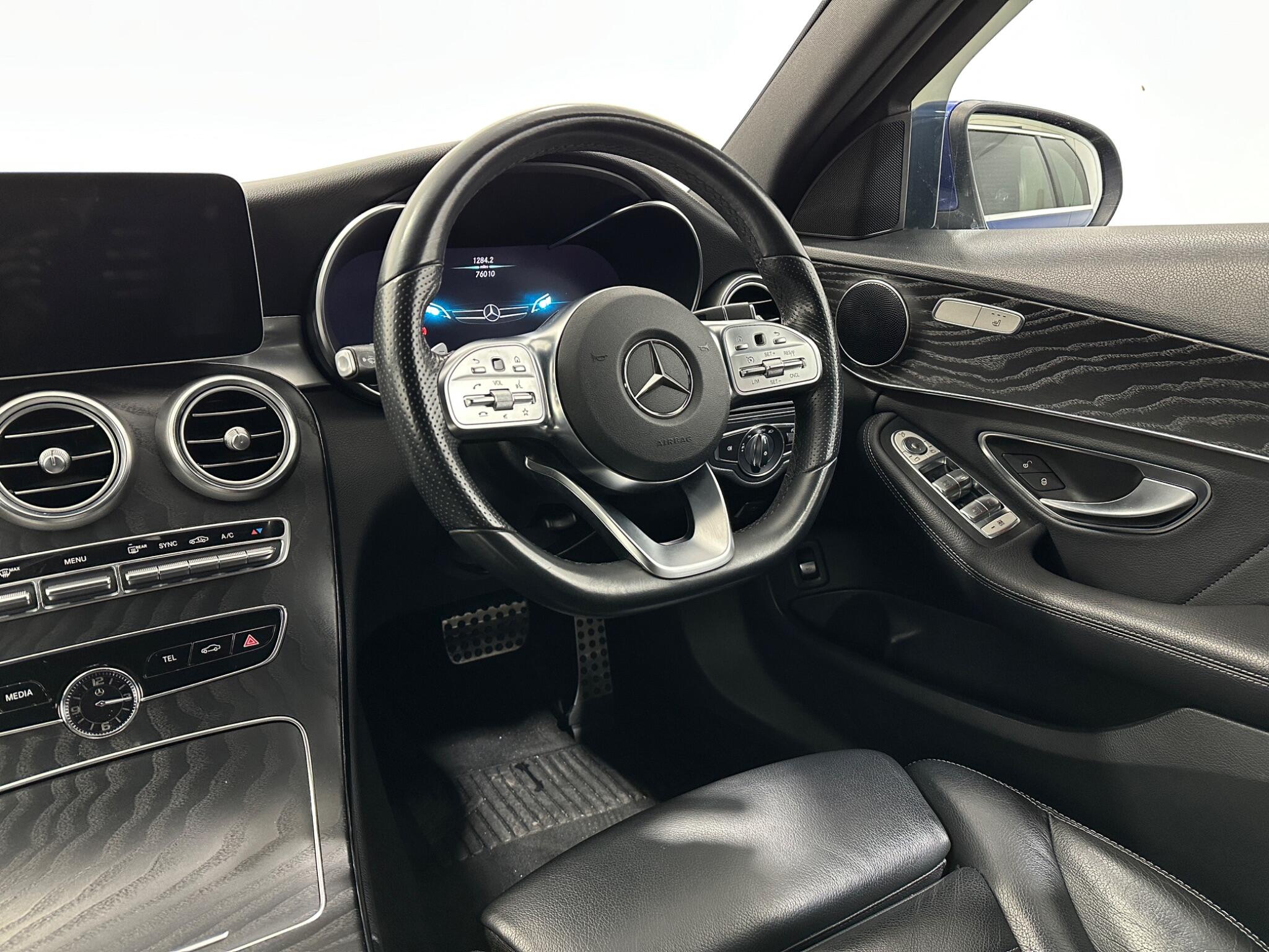 Mercedes-Benz C-Class view 12