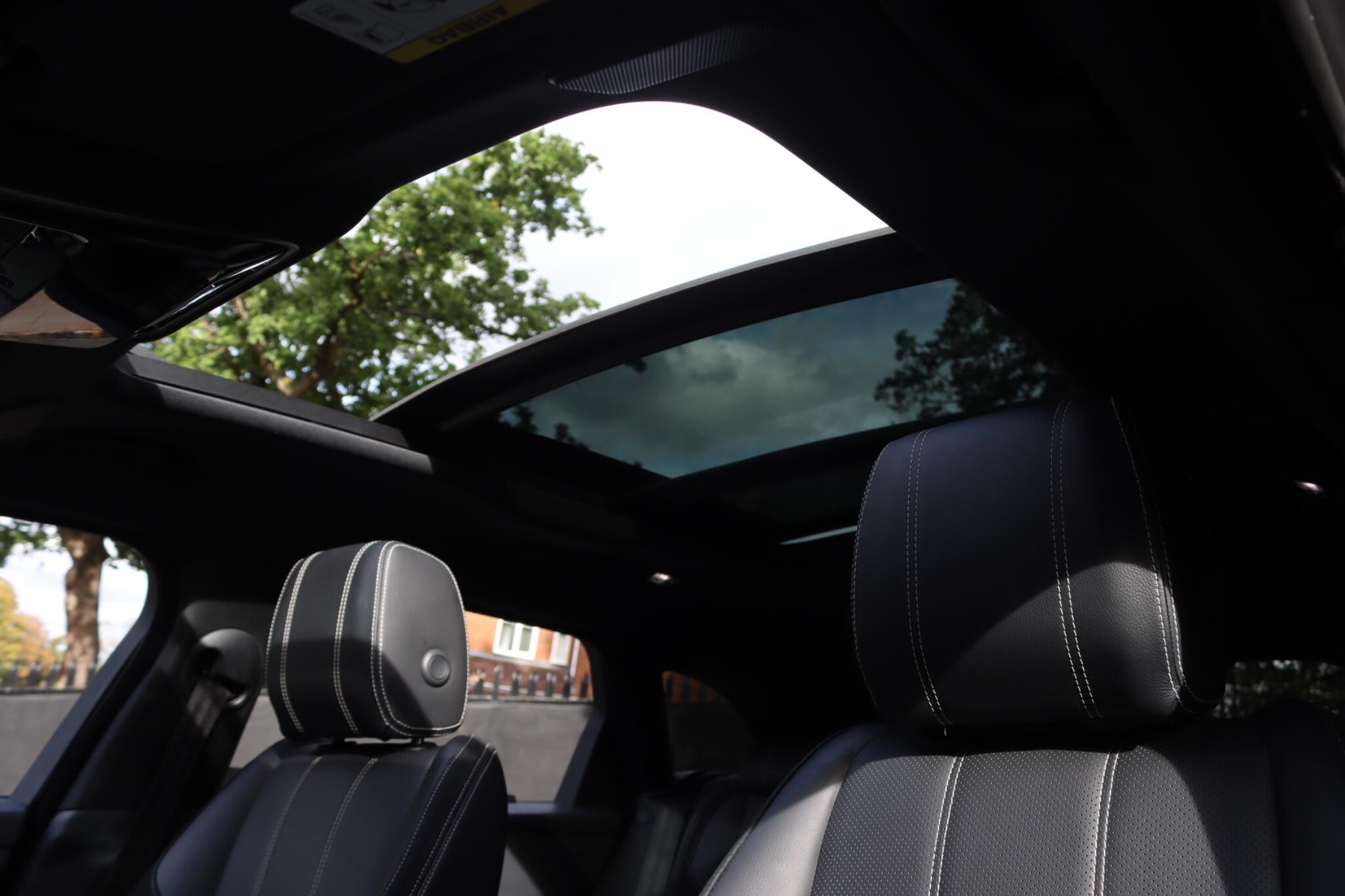 Land Rover Range Rover Velar view 80