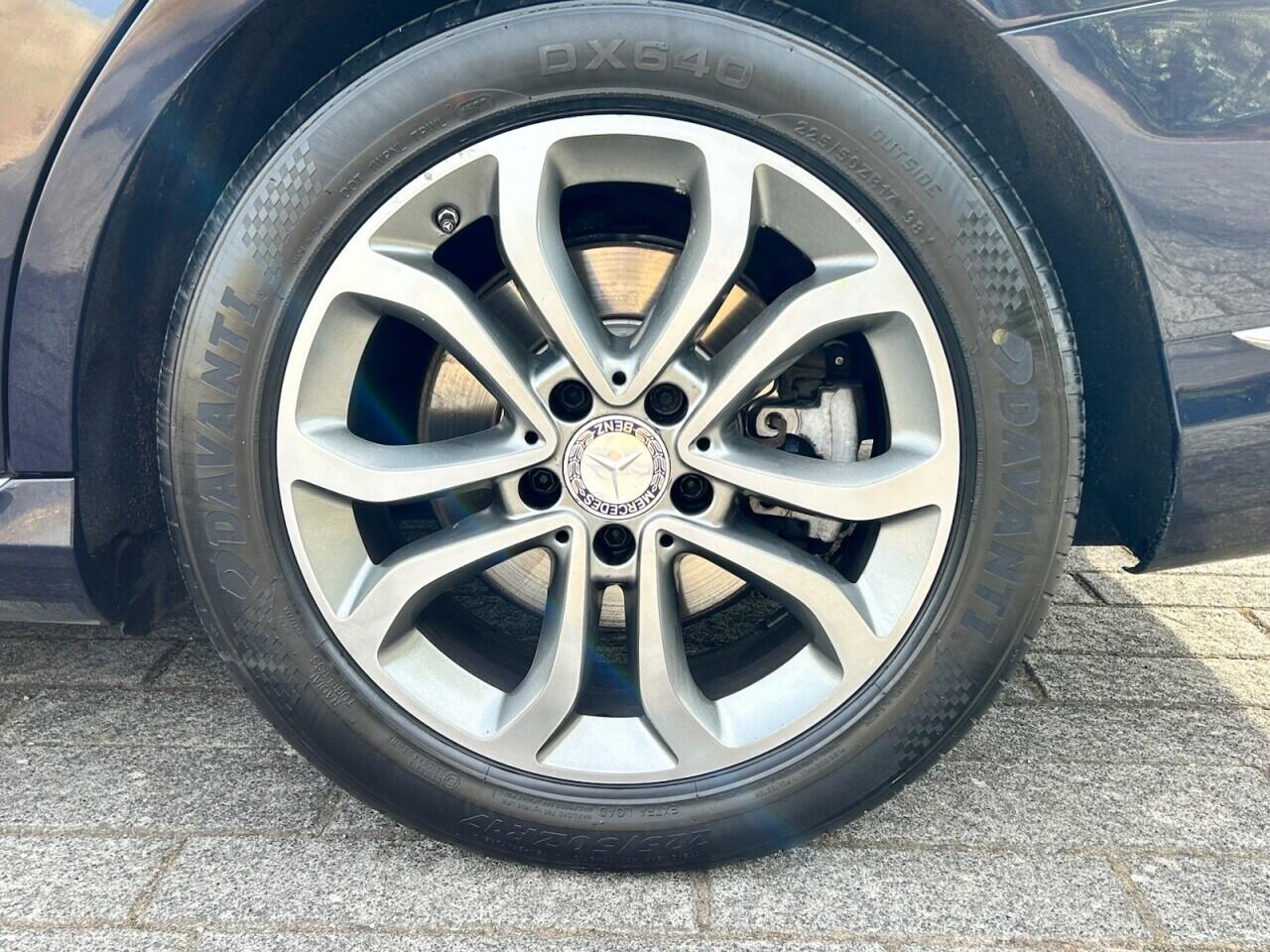 Mercedes-Benz C-Class view 46