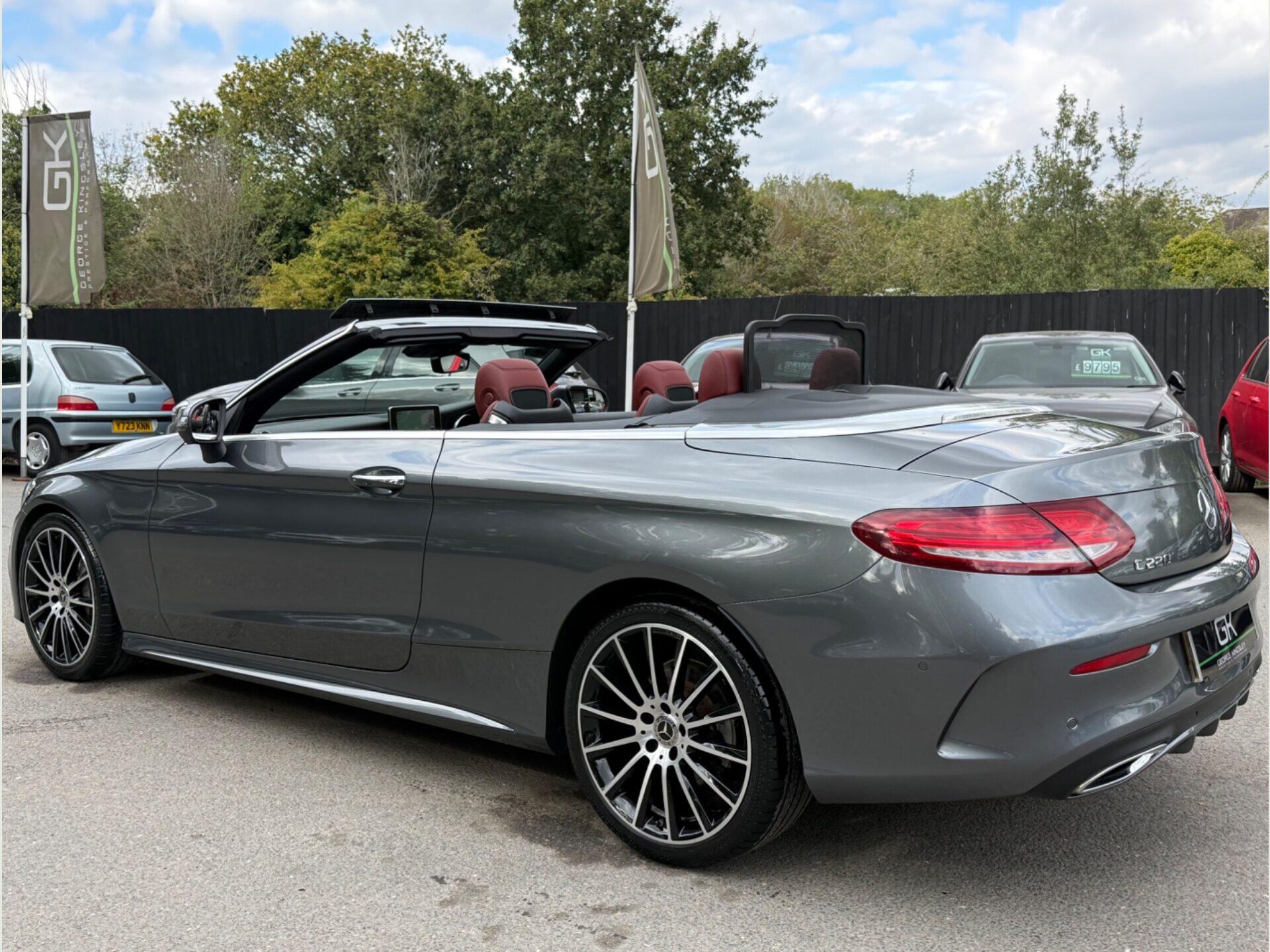 Mercedes-Benz C-Class view 9