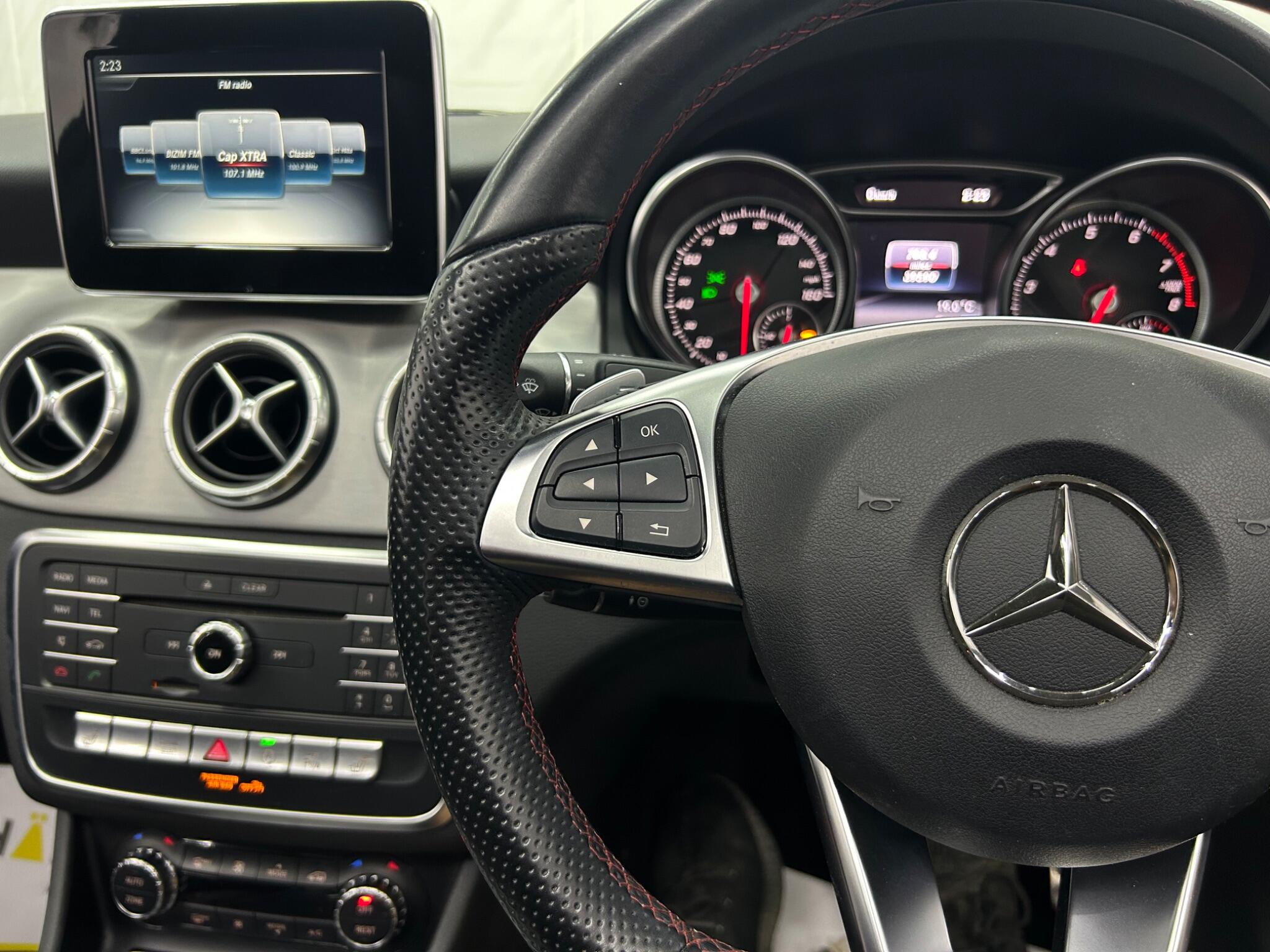 Mercedes-Benz Cla view 42