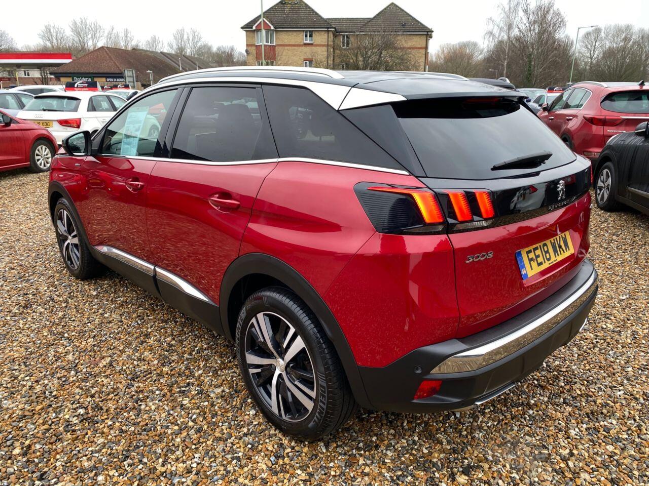 Peugeot 3008 view 9