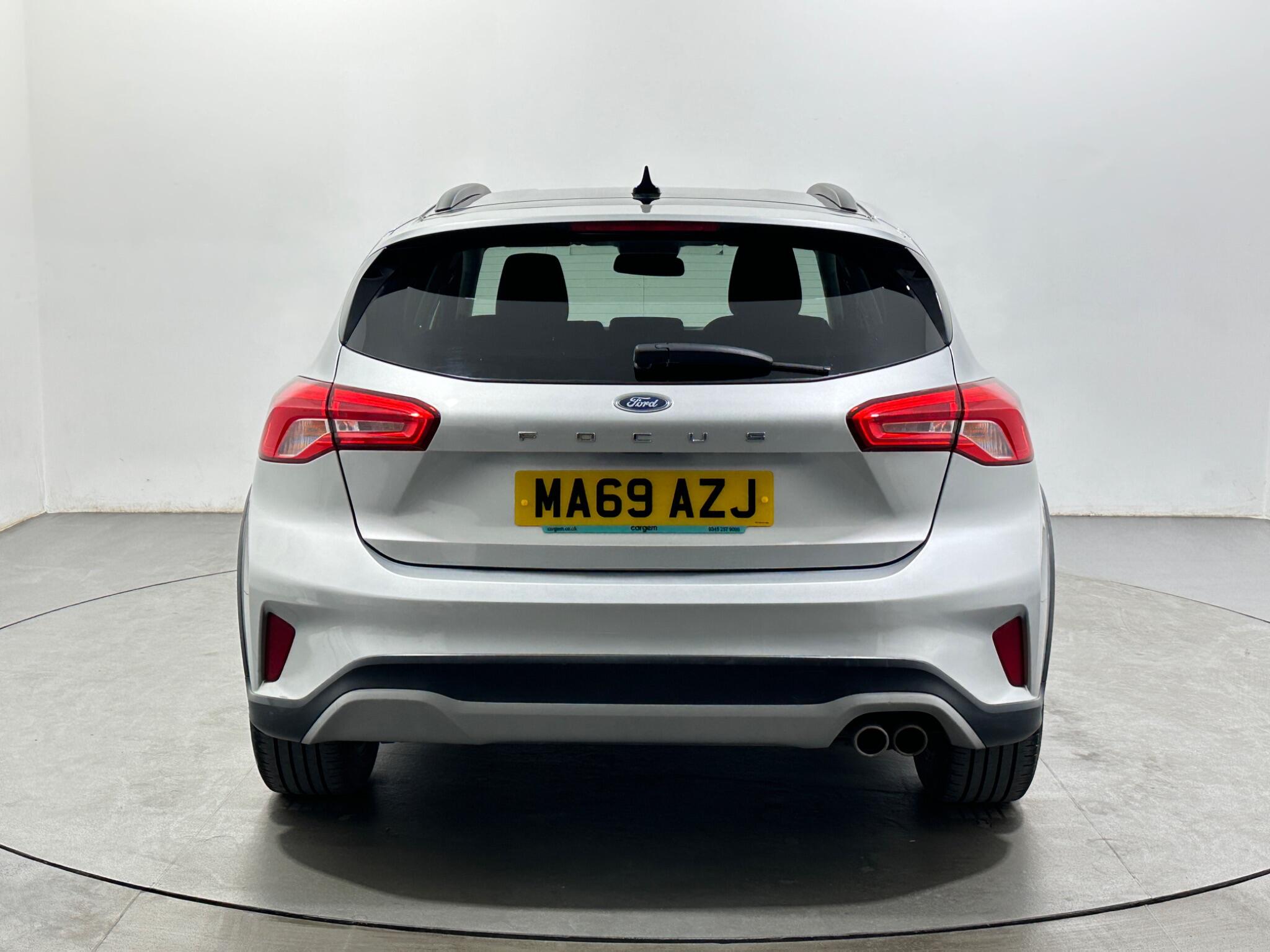 Ford Focus view 7