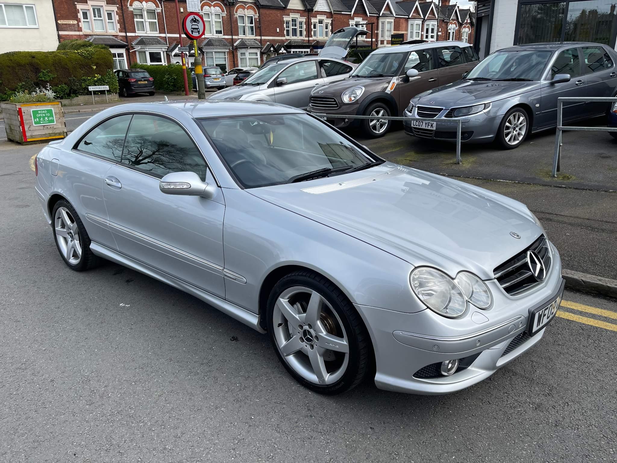 Mercedes-Benz CLK view 9