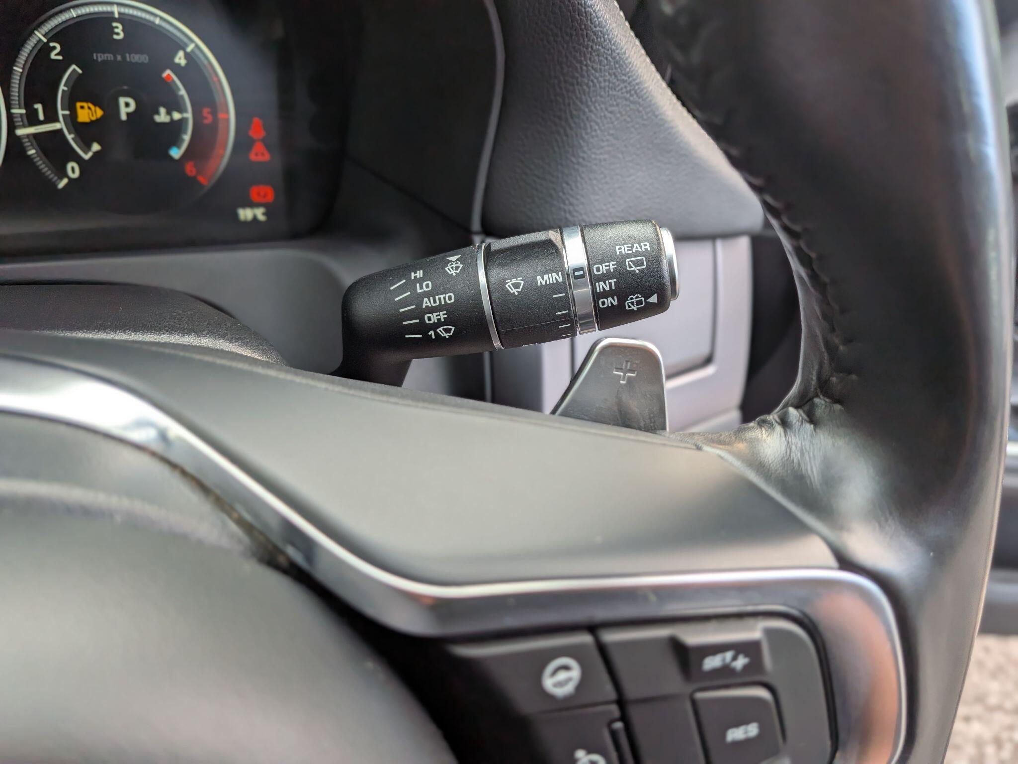 Jaguar XF view 32