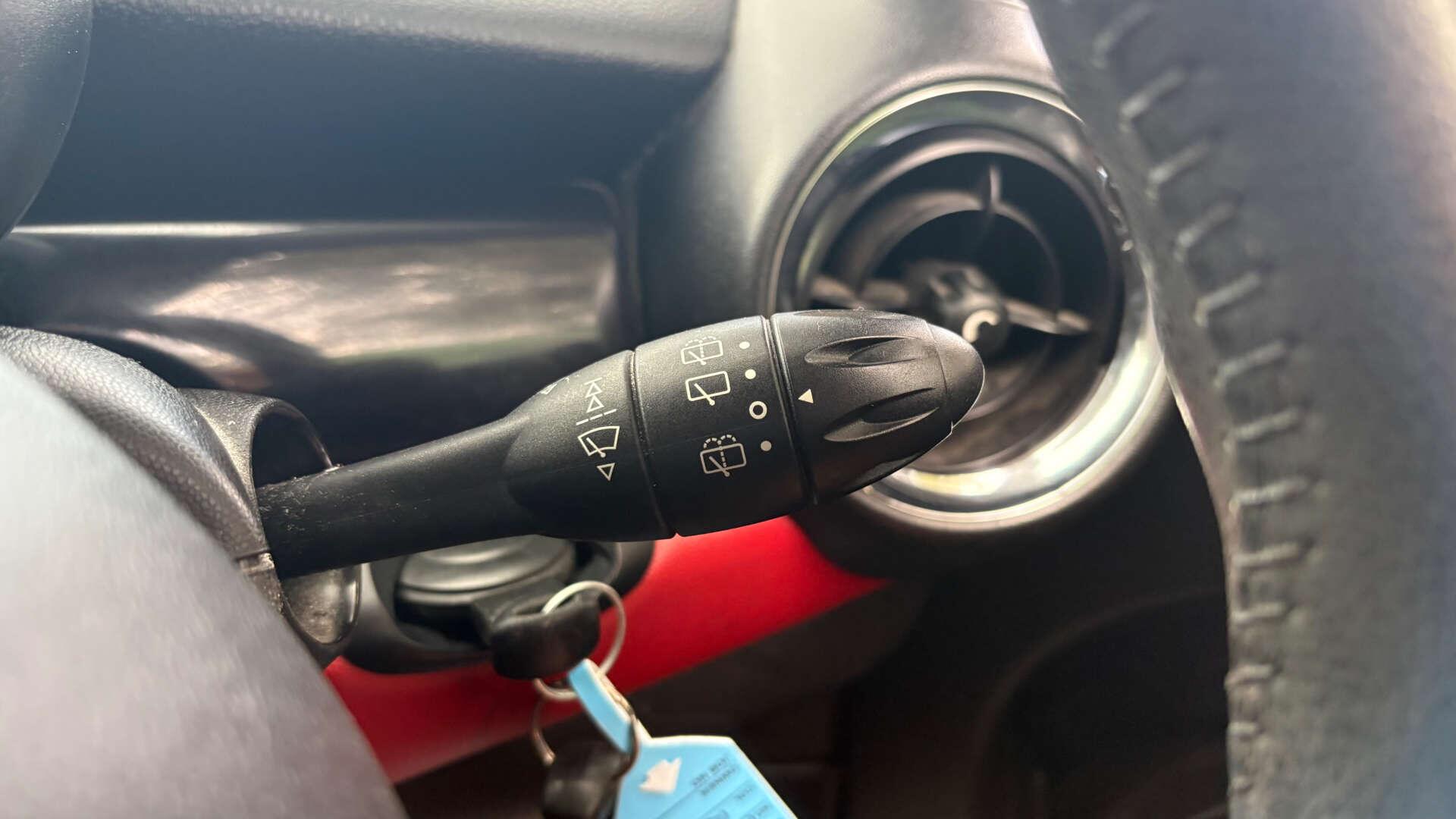 Mini Hatch view 16