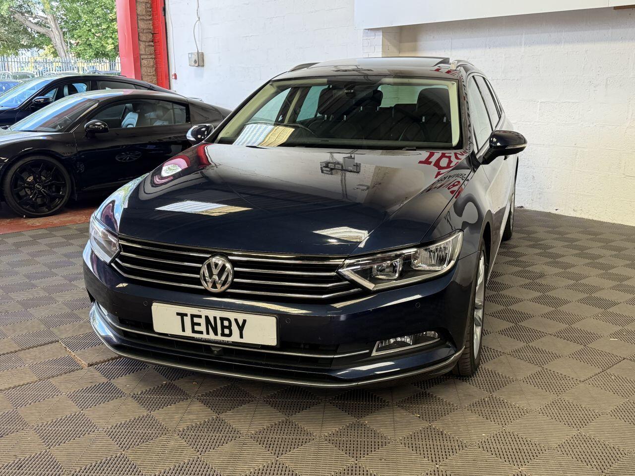 Volkswagen Passat view 5