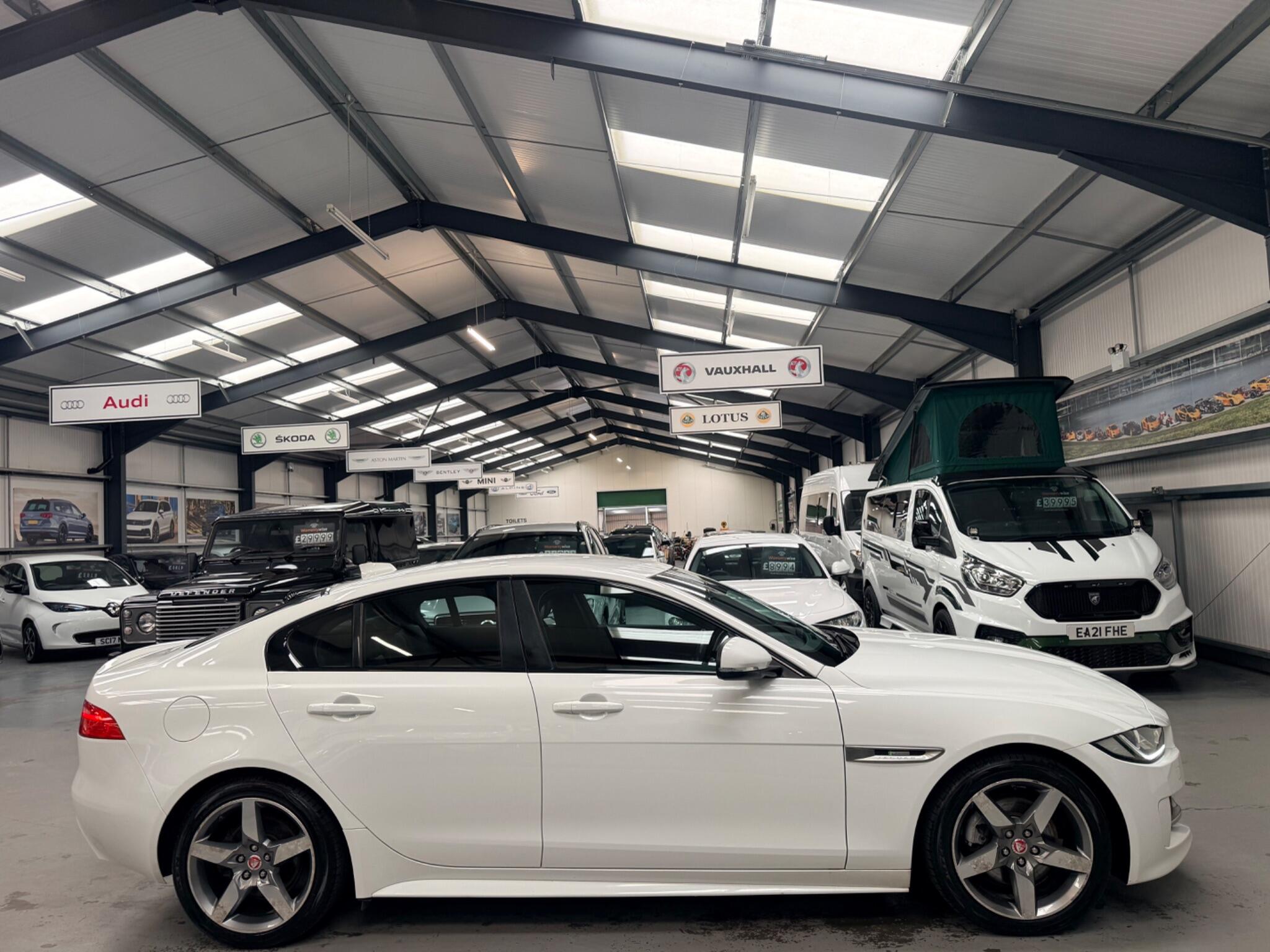 Jaguar Xe view 13