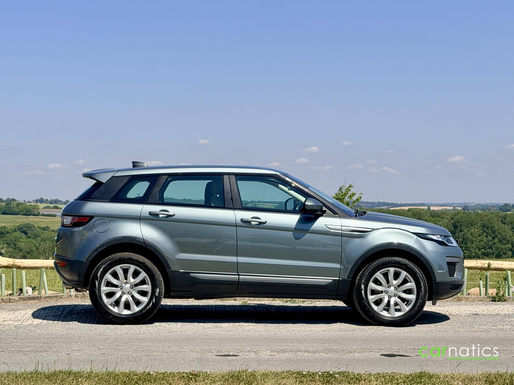 Land Rover Range Rover Evoque view 2