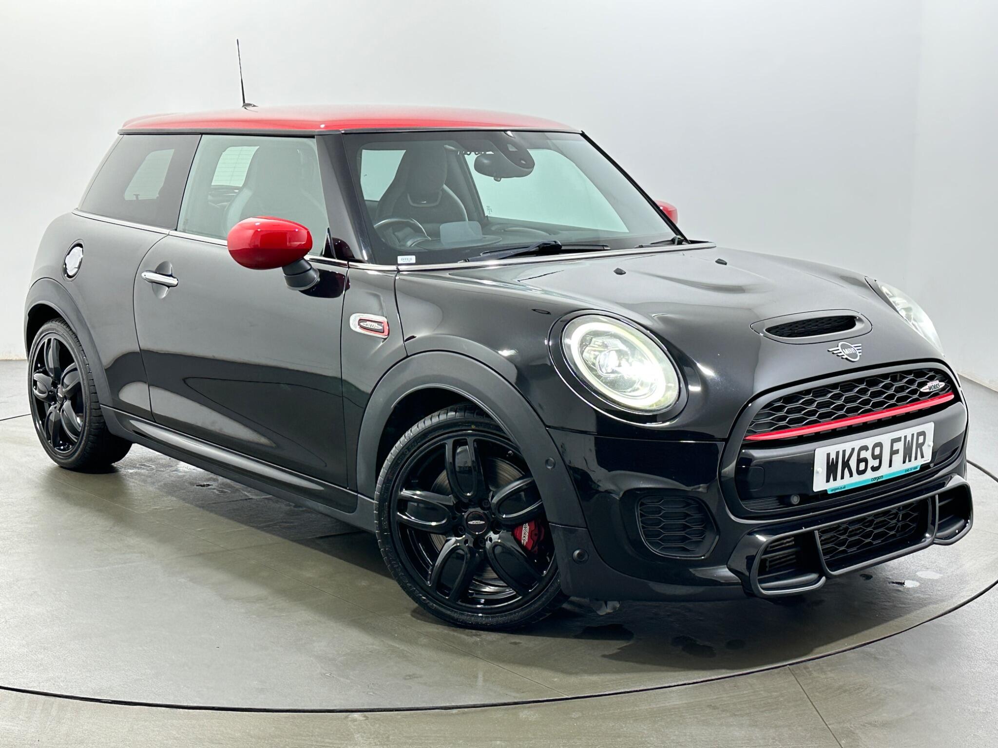 Mini Hatch view 51