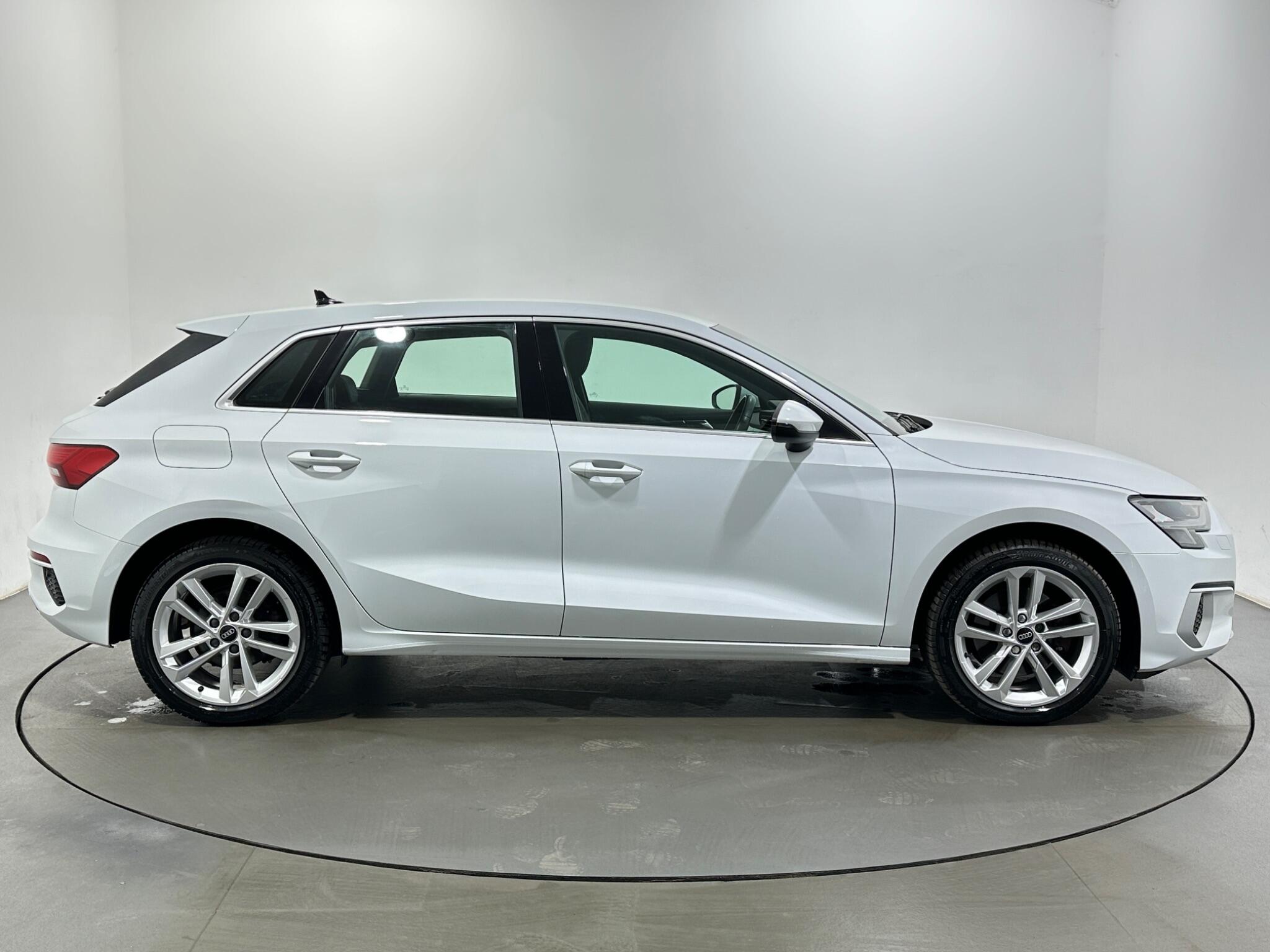 Audi A3 view 9