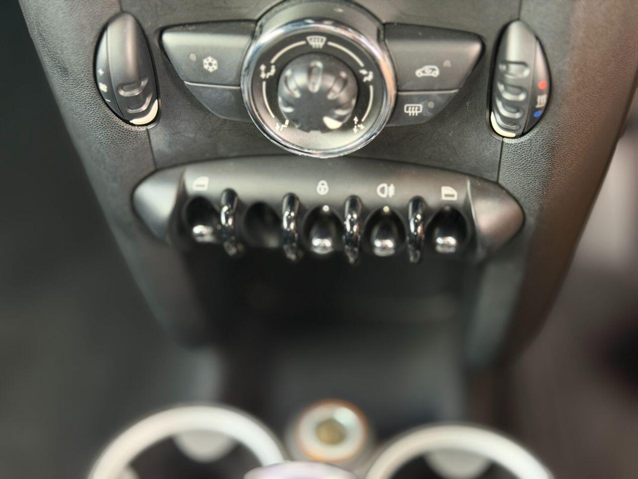 Mini Cooper view 109