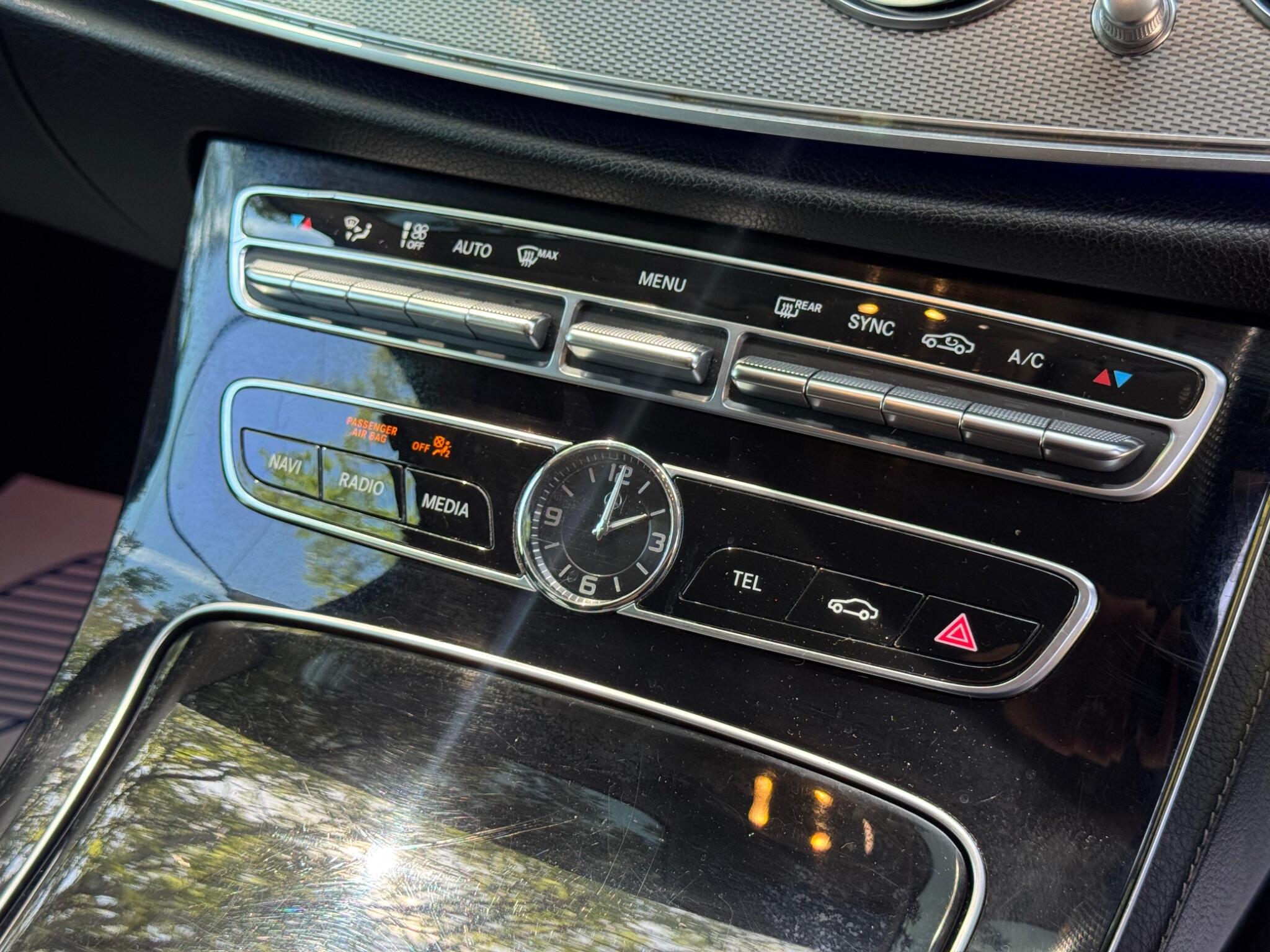 Mercedes-Benz E-Class view 25