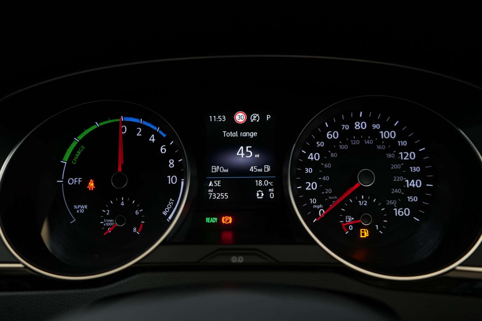 Volkswagen Passat view 41
