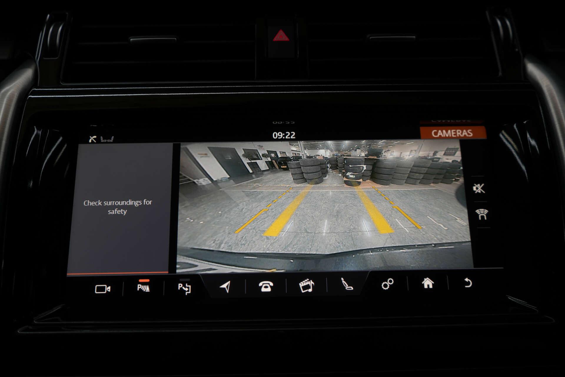 Land Rover Discovery view 40