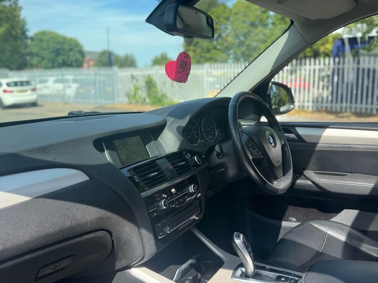 BMW X3 view 14