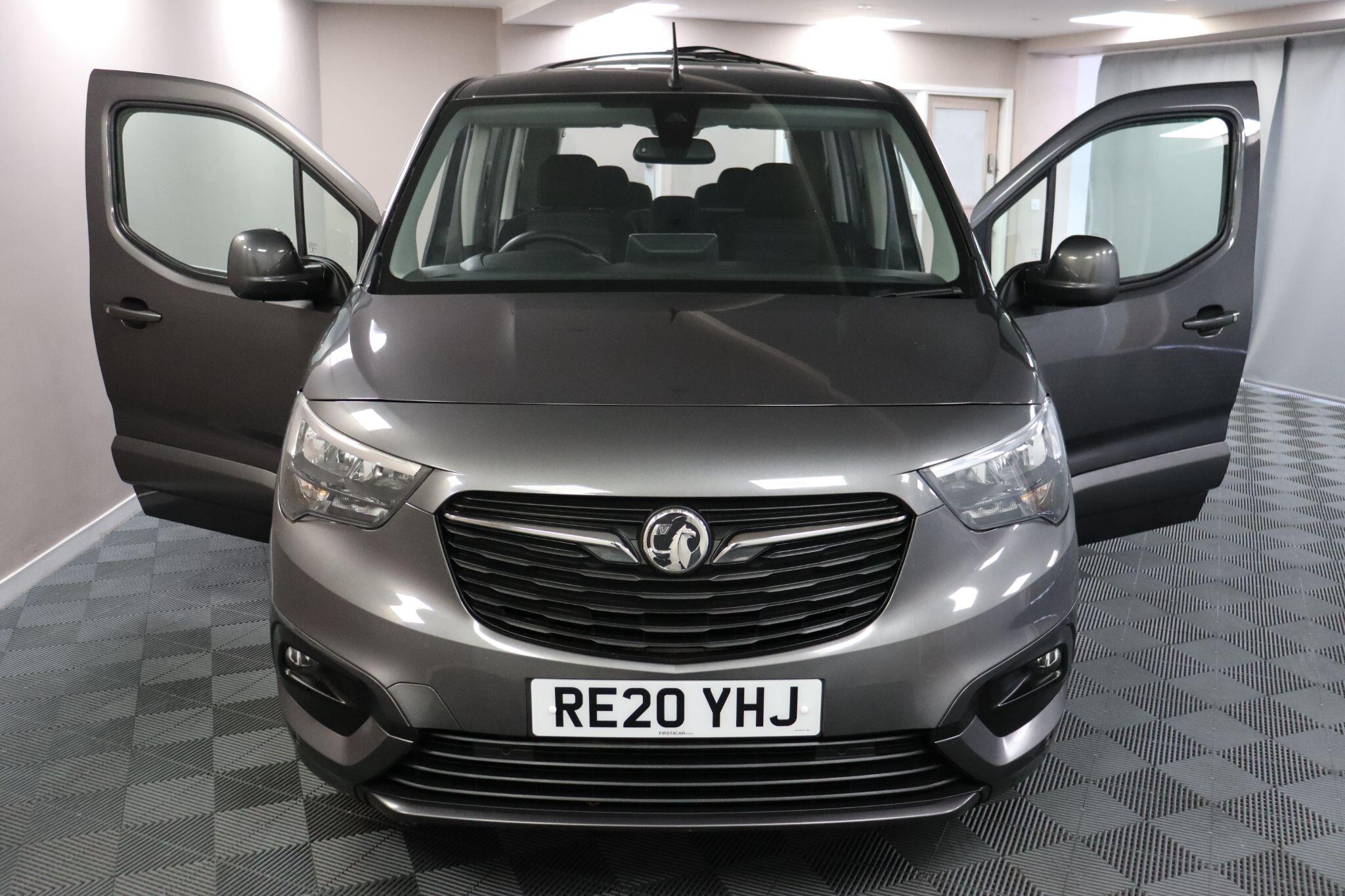 Vauxhall Combo Life view 6