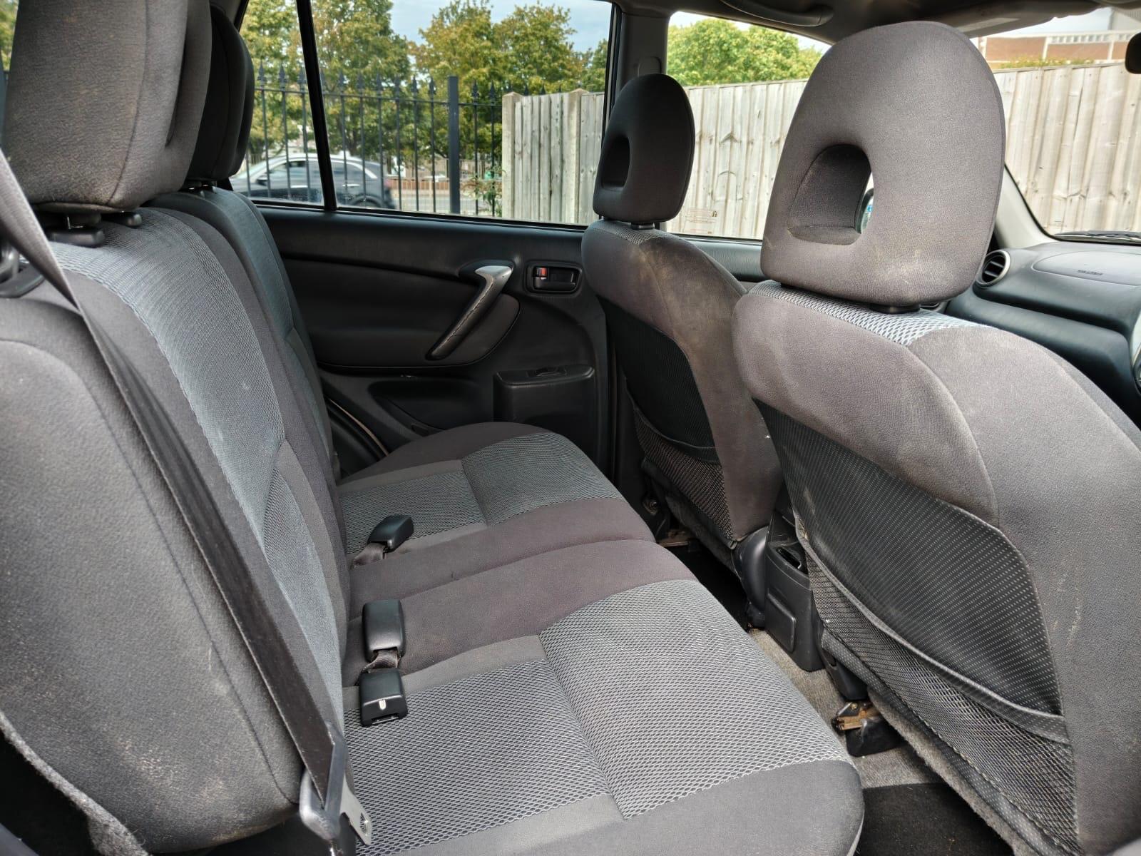 Toyota Rav4 view 14