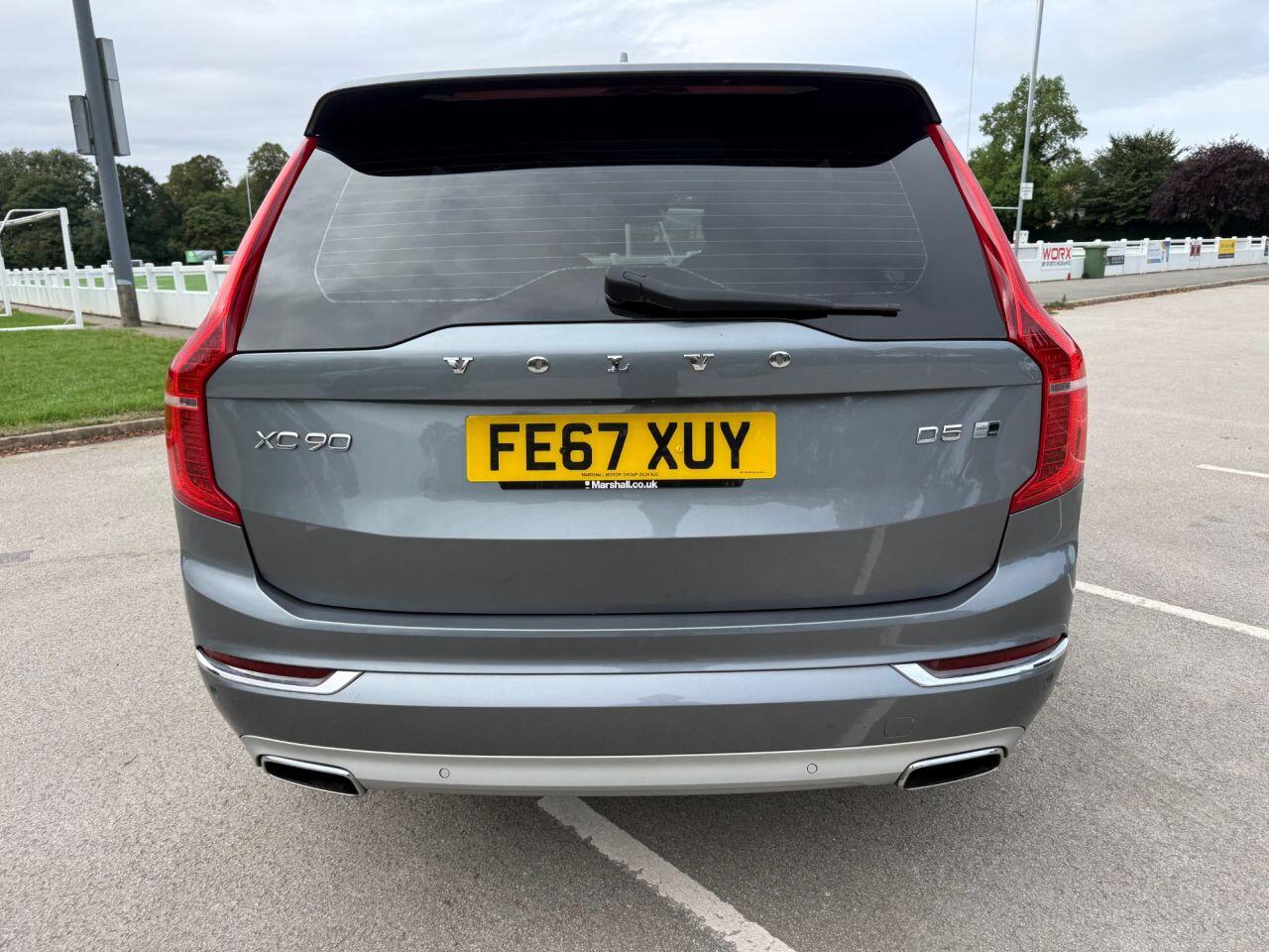 Volvo XC90 view 37