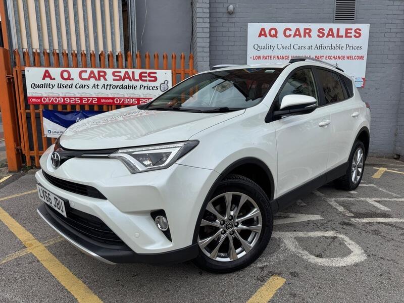 Toyota Rav4 view 3