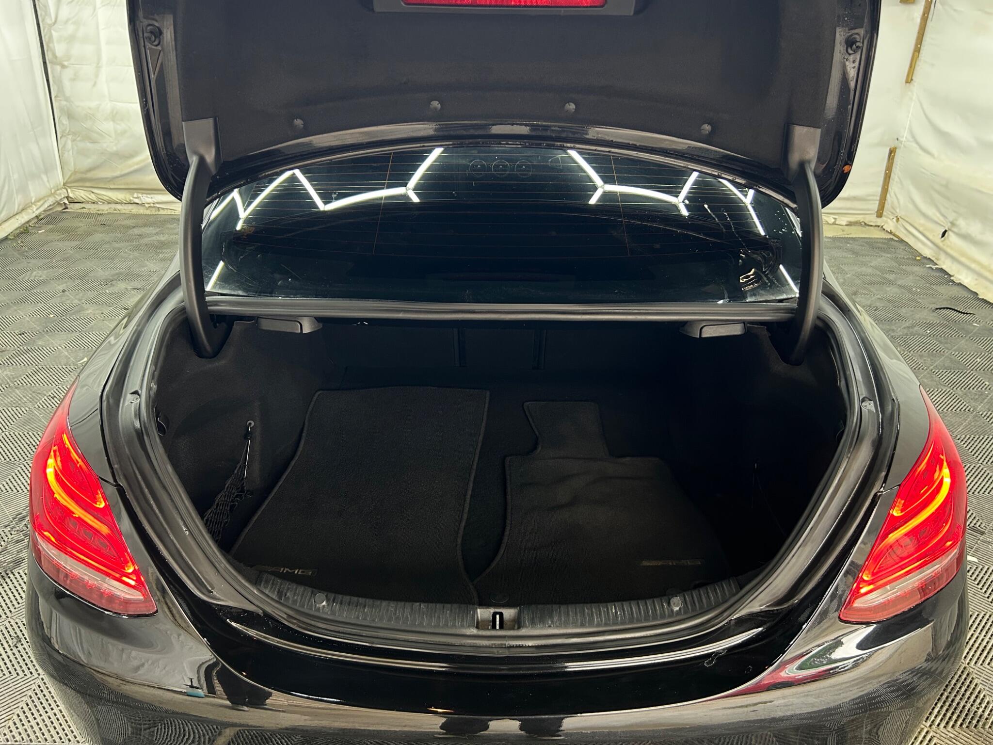 Mercedes-Benz C Class view 44