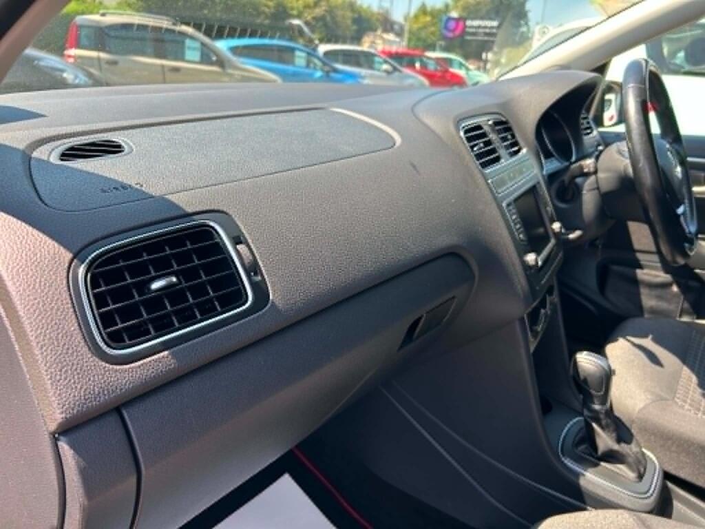 Volkswagen Polo view 17